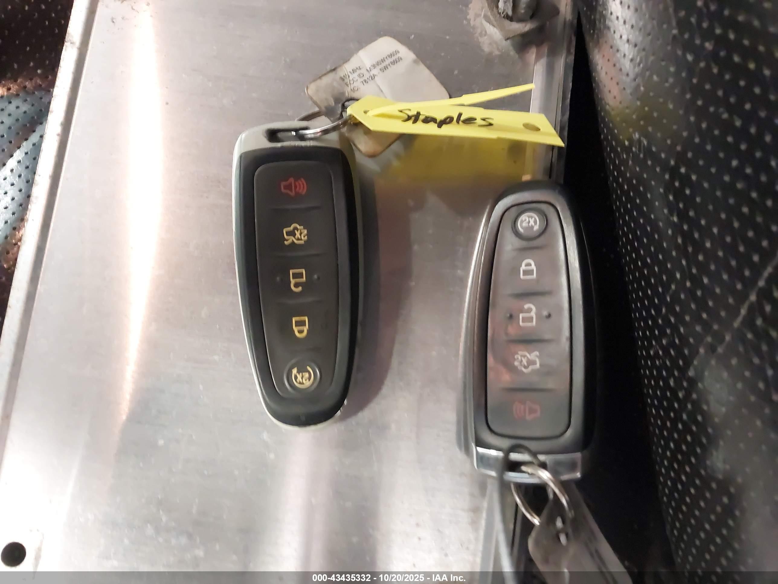 FORD EXPLORER image 11