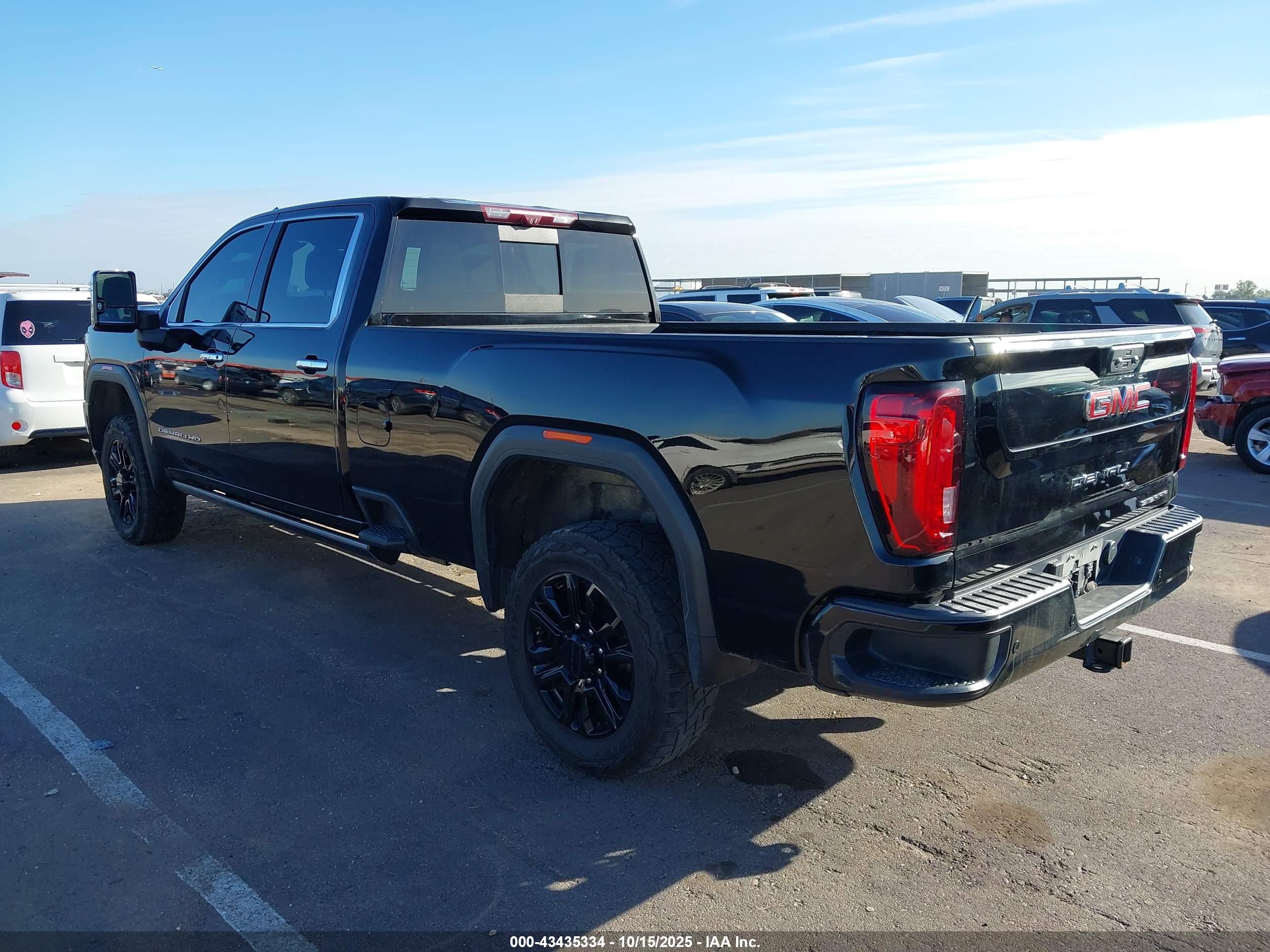 GMC SIERRA image 3