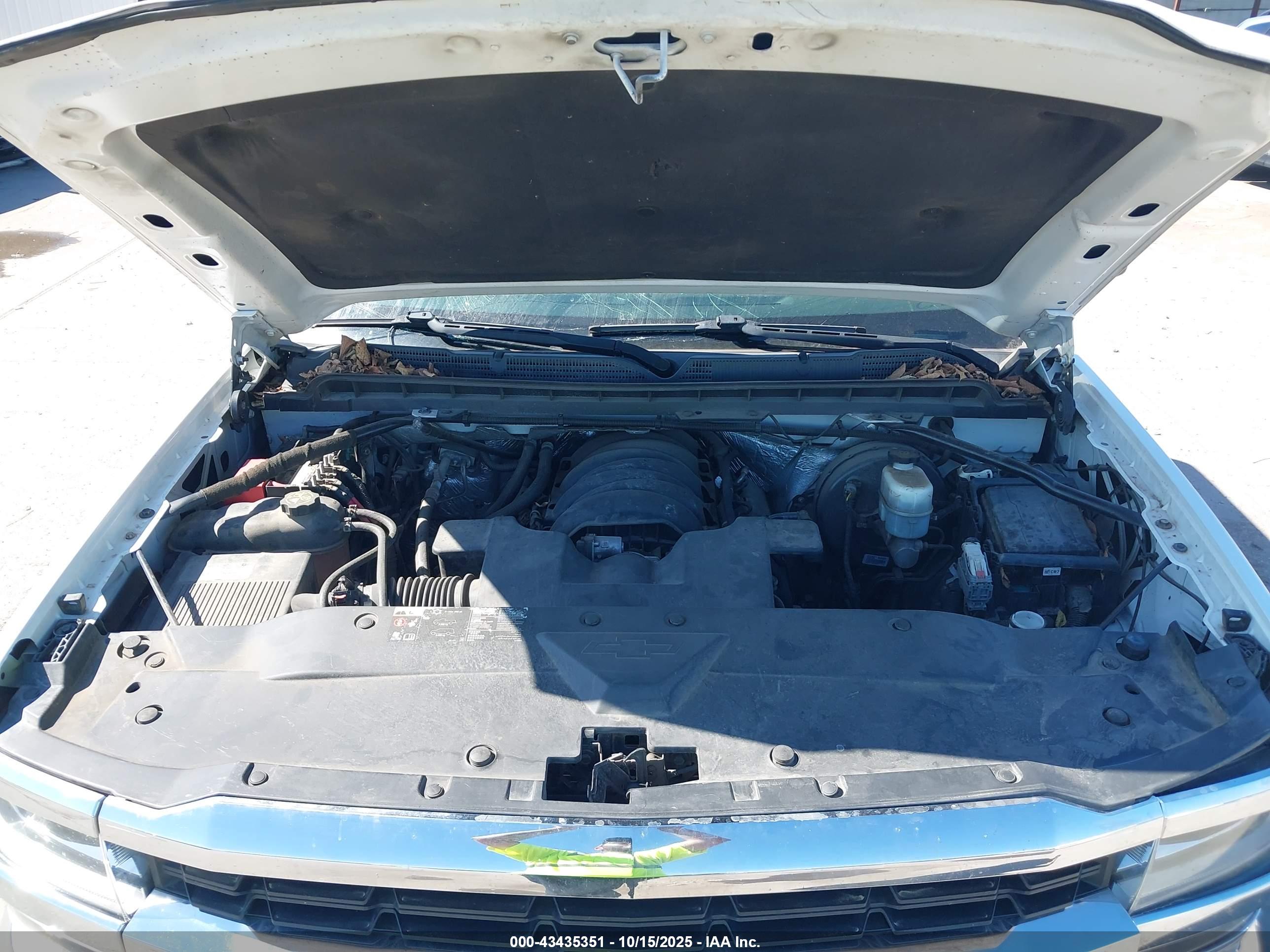 CHEVROLET SILVERADO image 10