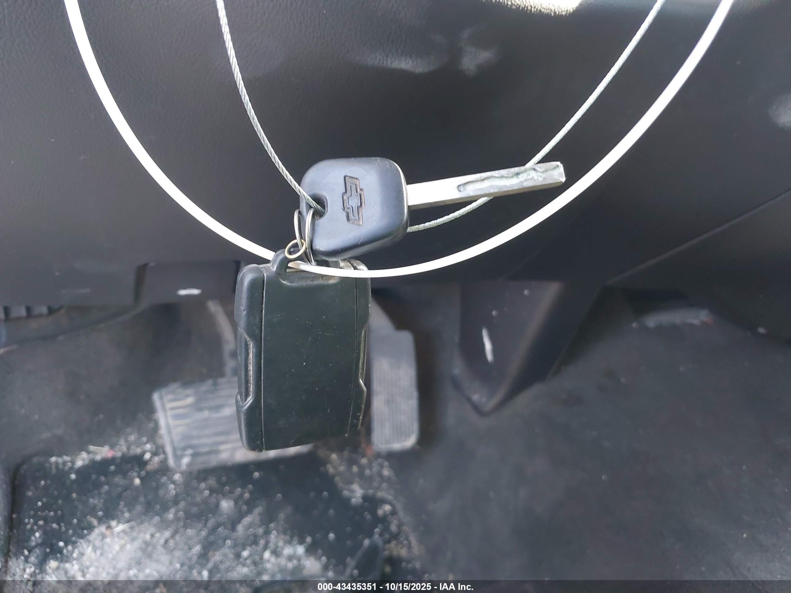 CHEVROLET SILVERADO image 11
