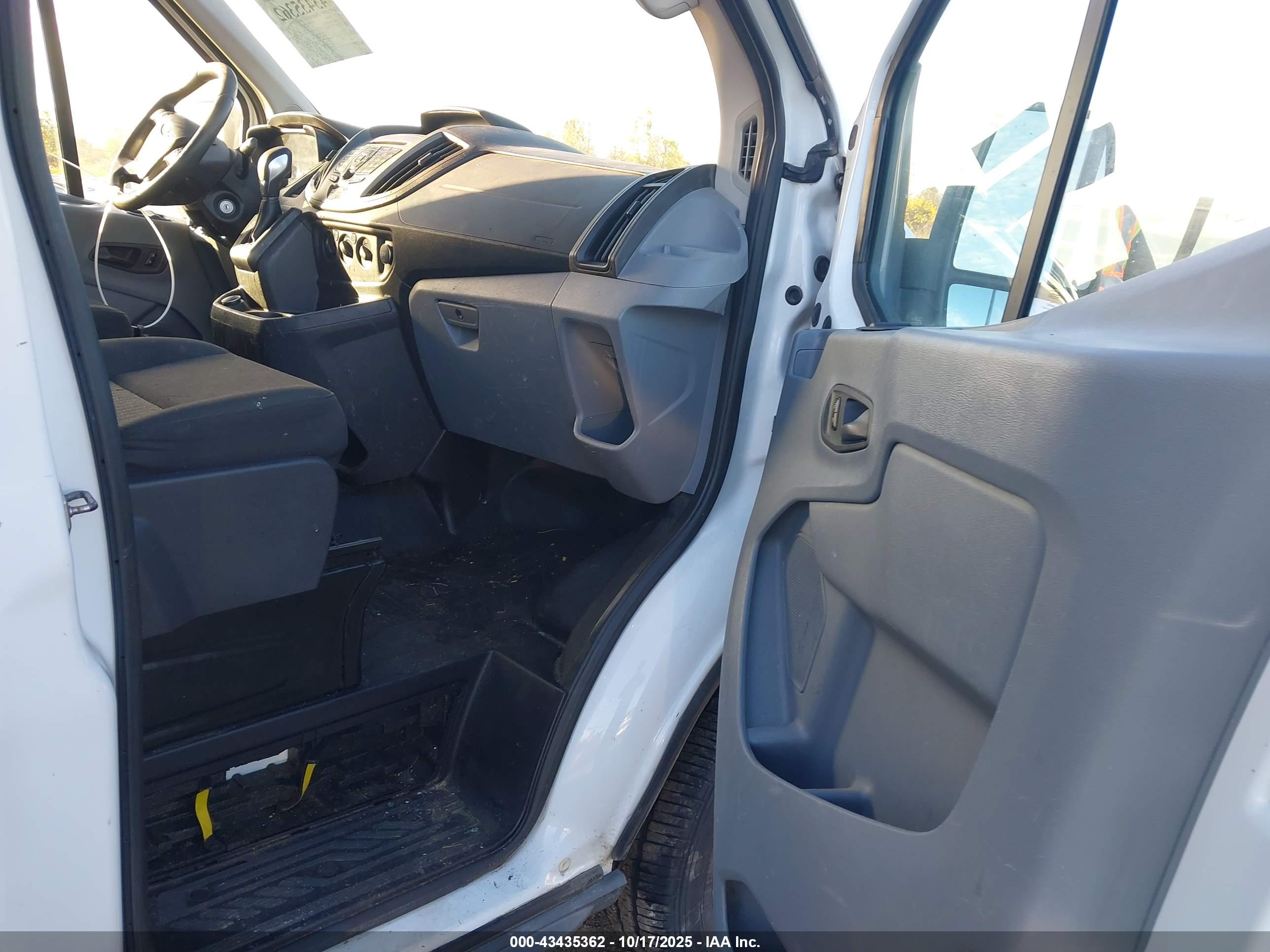 FORD TRANSIT-350 image 5