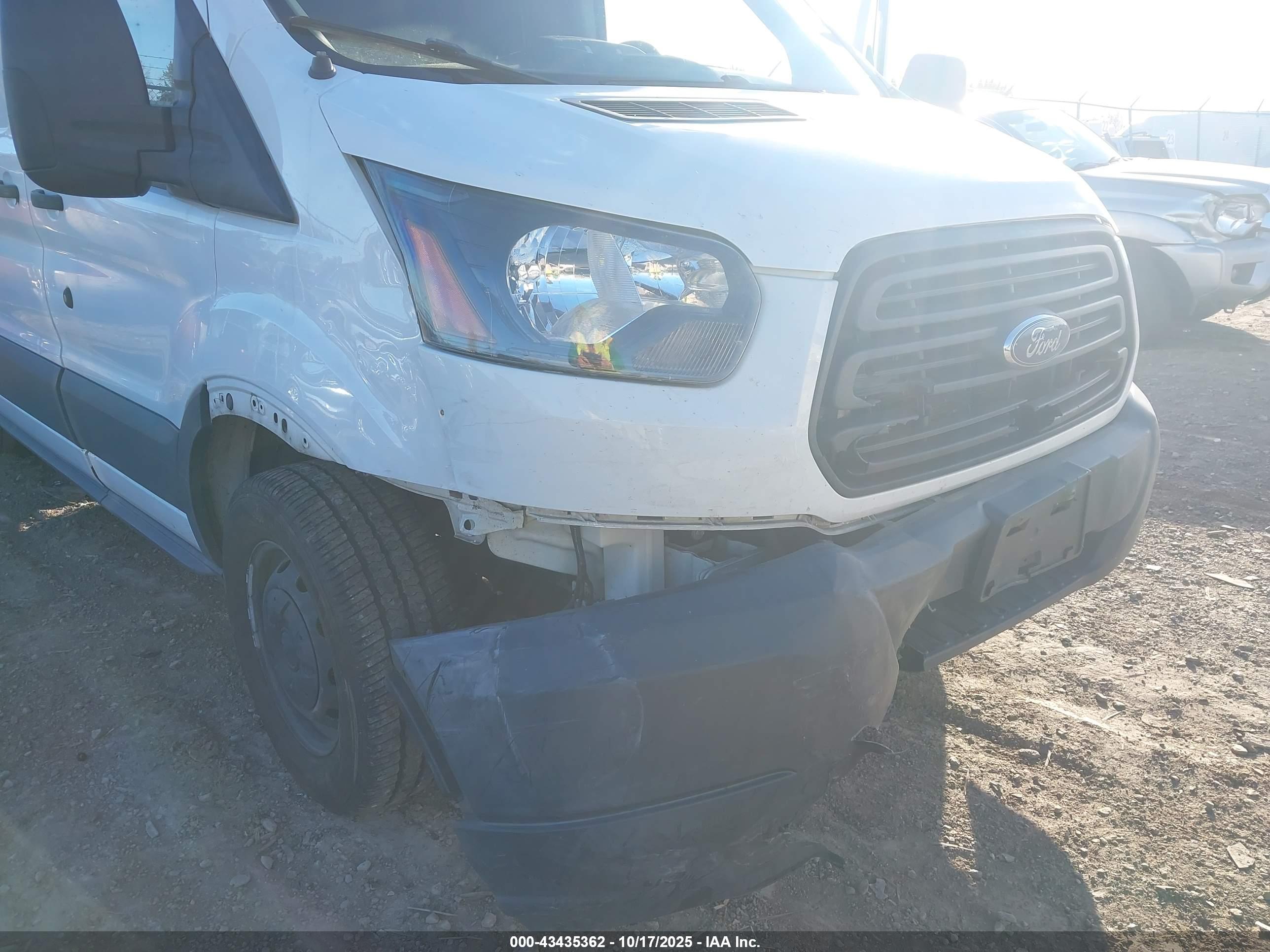 FORD TRANSIT-350 image 6