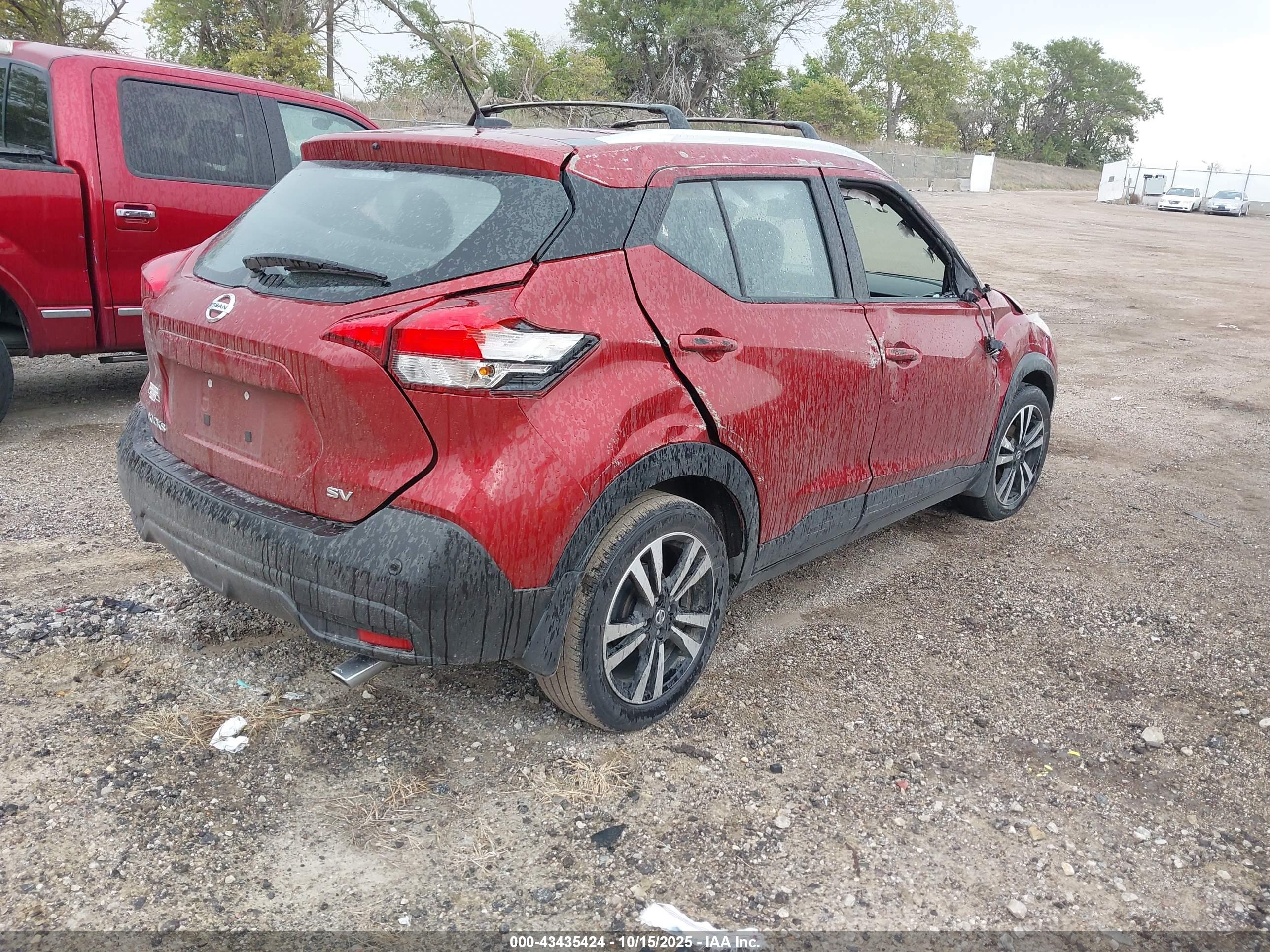 NISSAN KICKS image 4