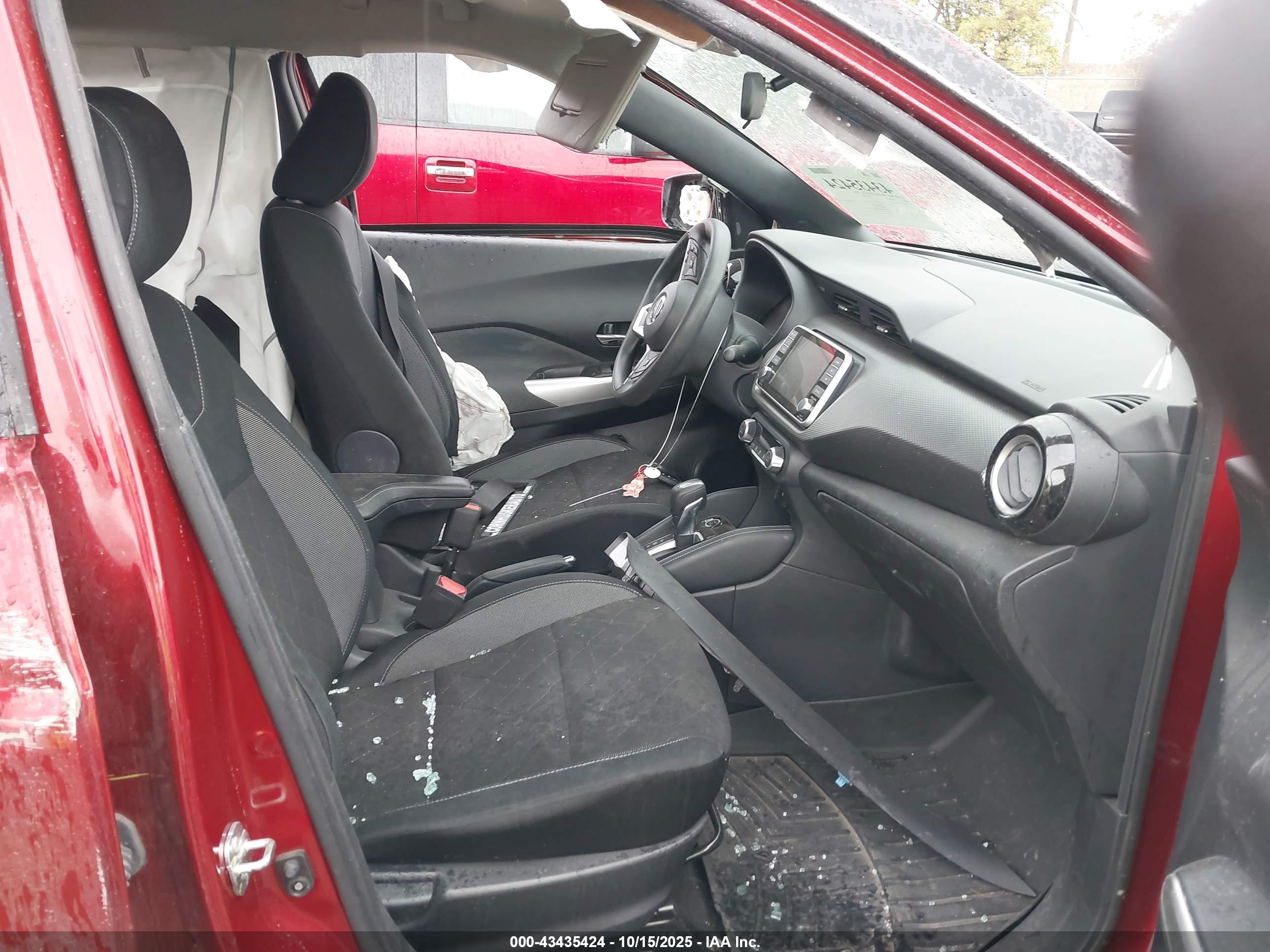 NISSAN KICKS image 5