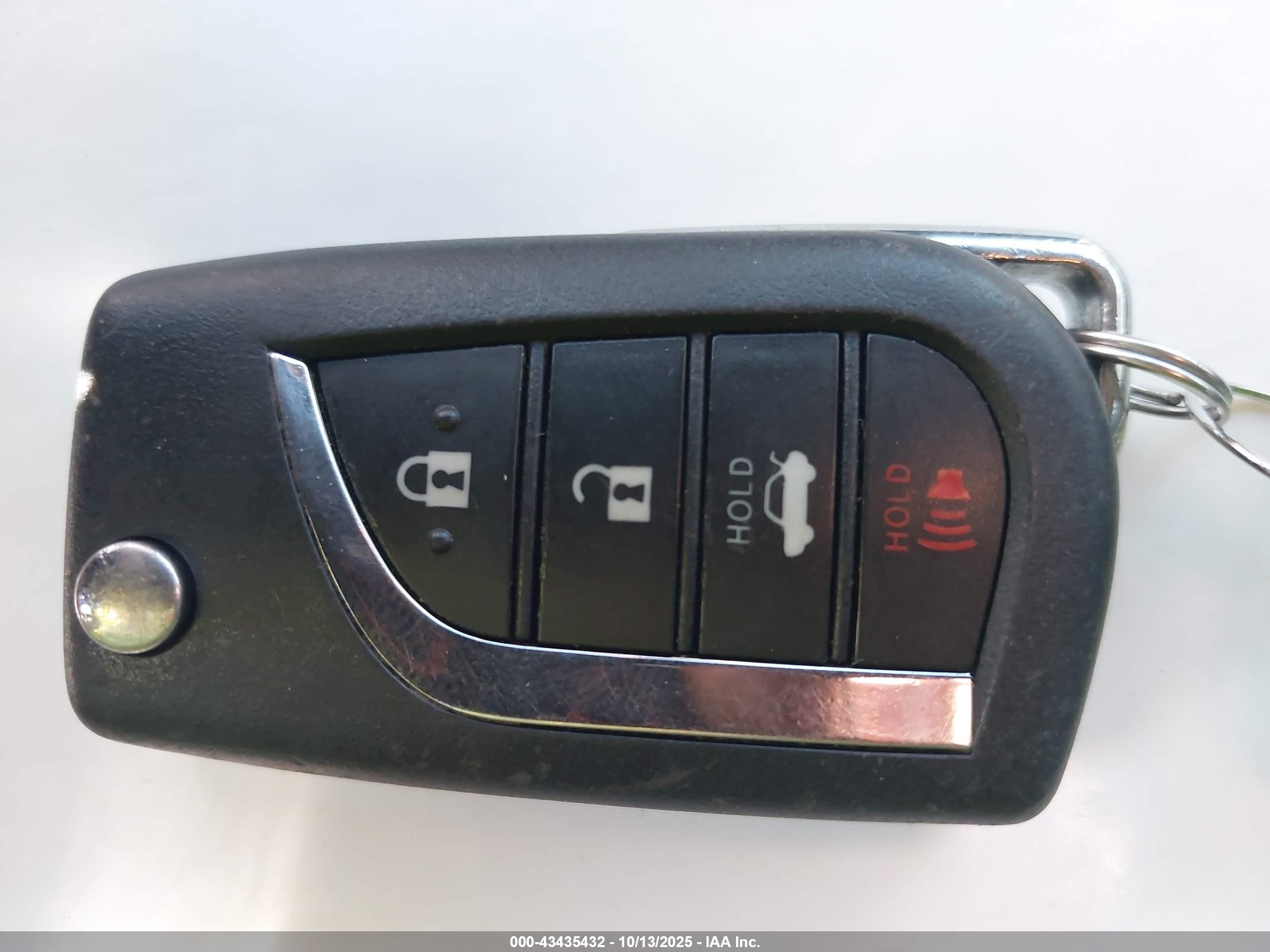 TOYOTA CAMRY image 11
