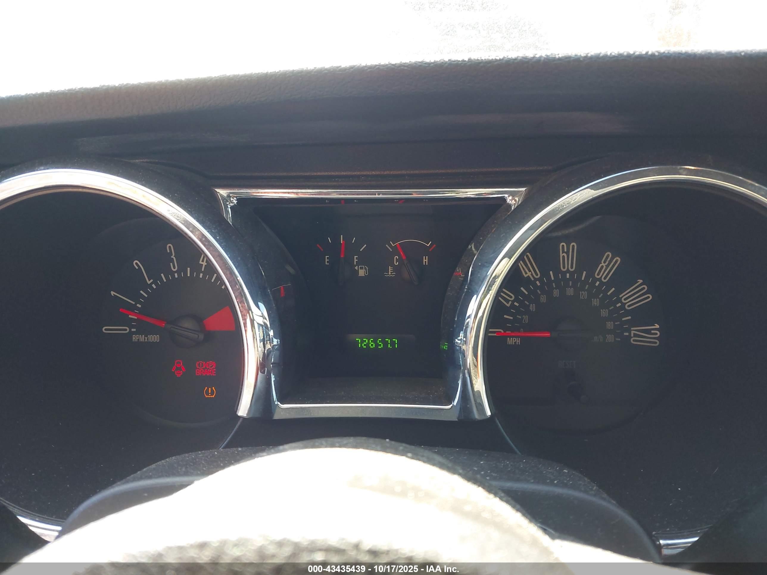 FORD MUSTANG image 7