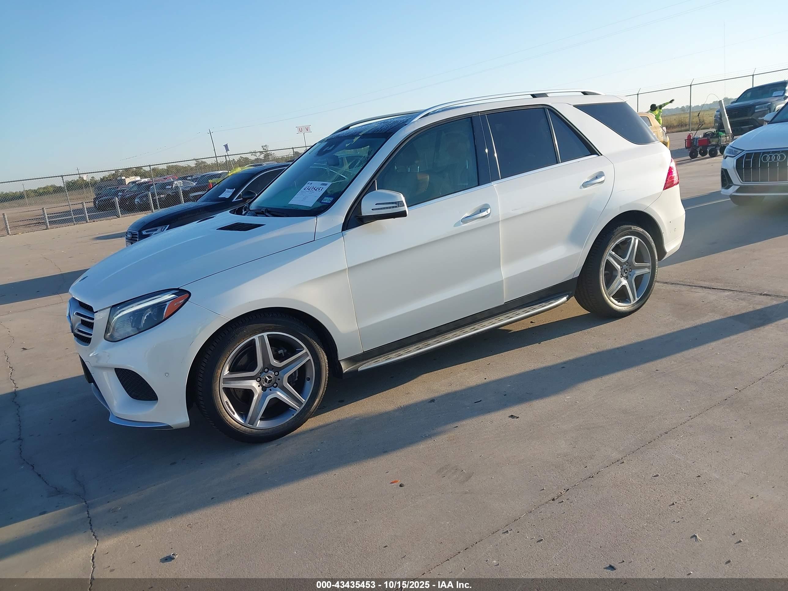 MERCEDES-BENZ GLE image 2