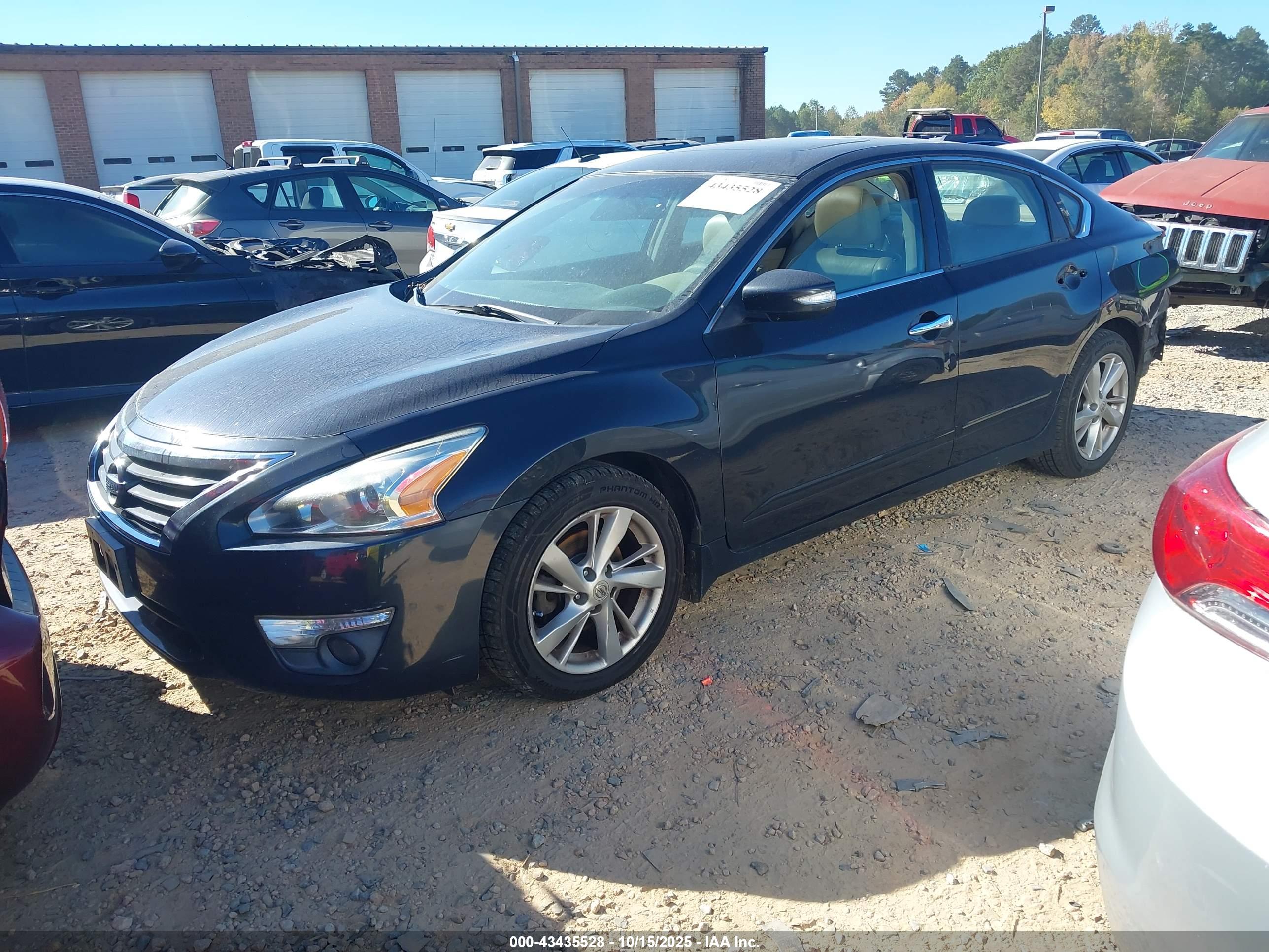 NISSAN ALTIMA image 2