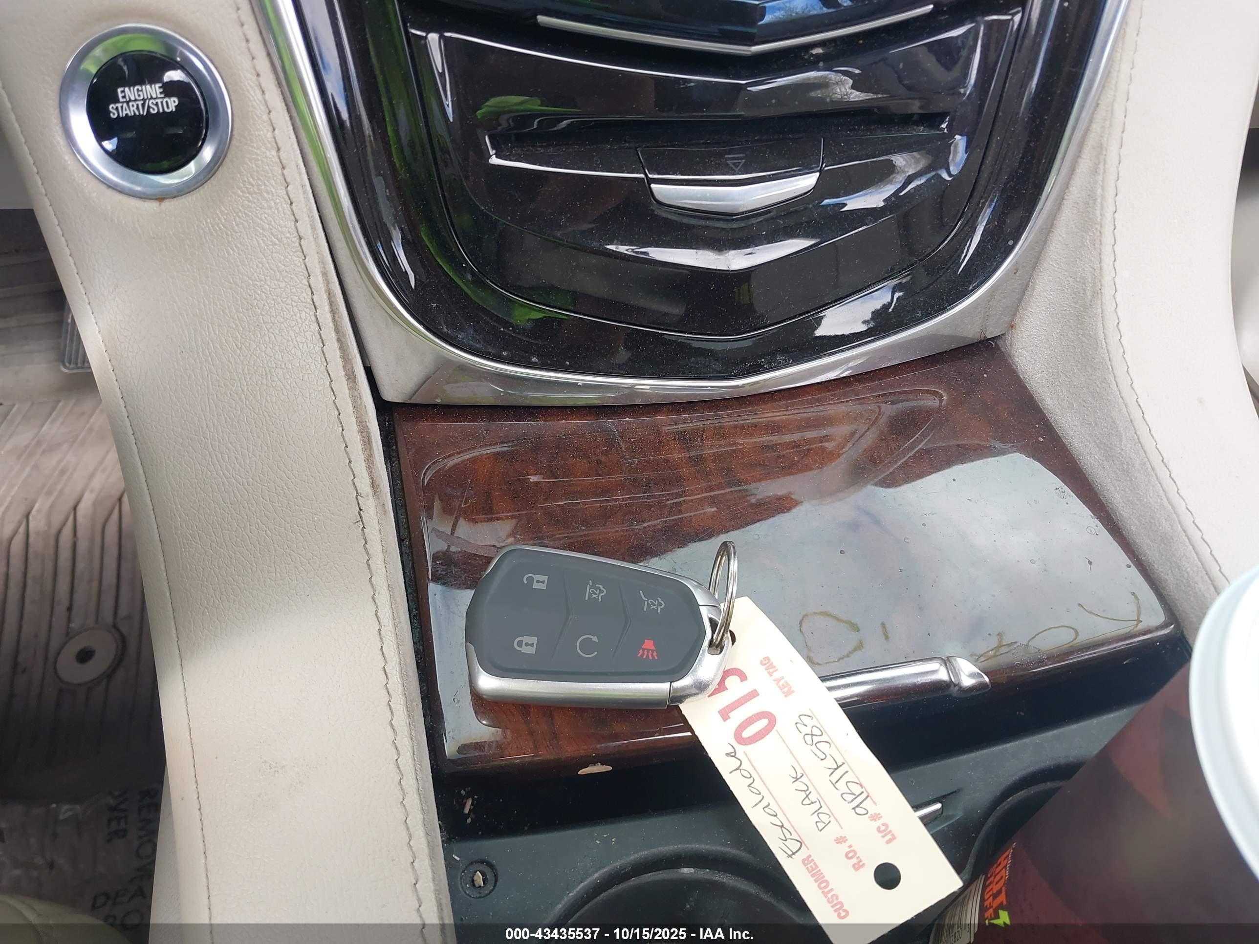 CADILLAC ESCALADE image 11