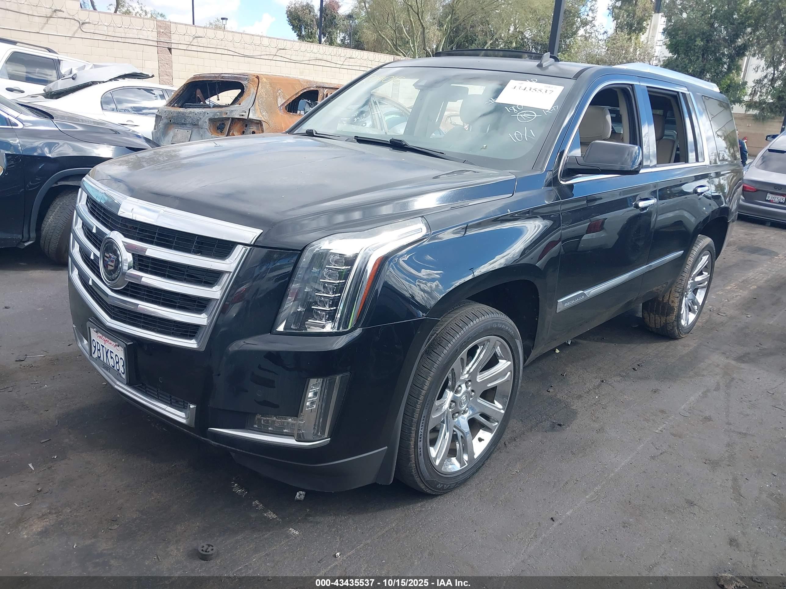 CADILLAC ESCALADE image 2