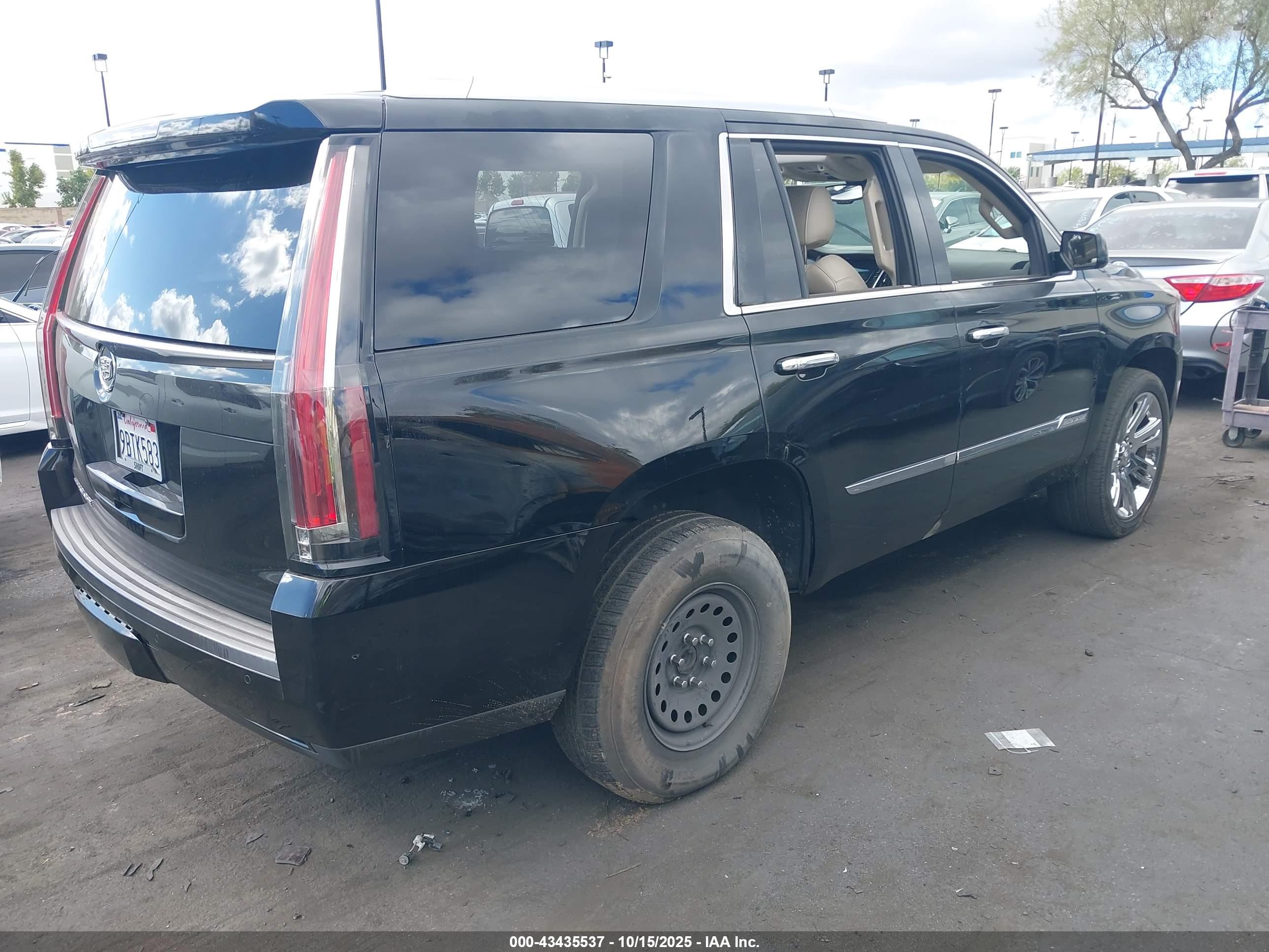 CADILLAC ESCALADE image 4