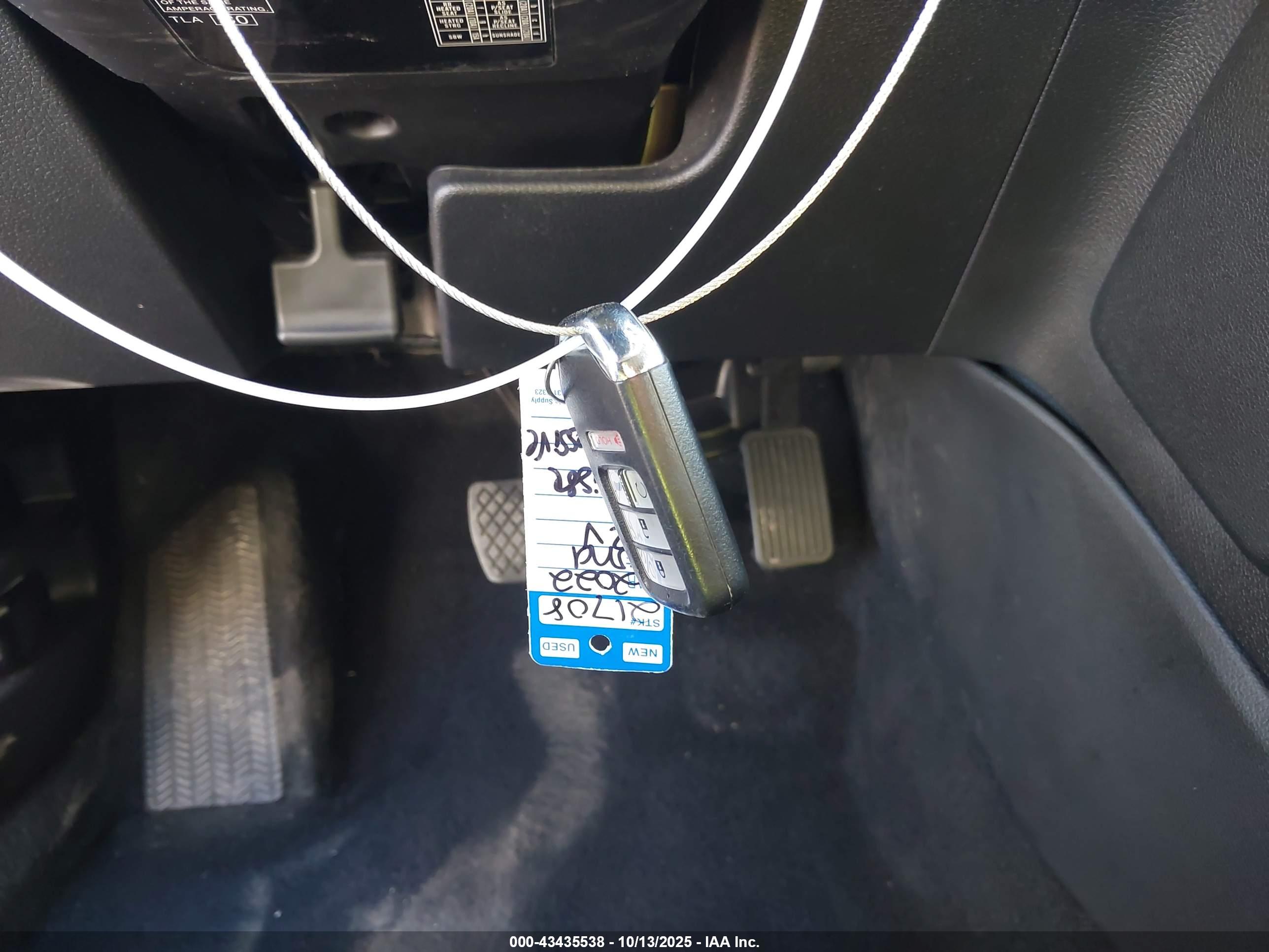 HONDA CR-V image 11