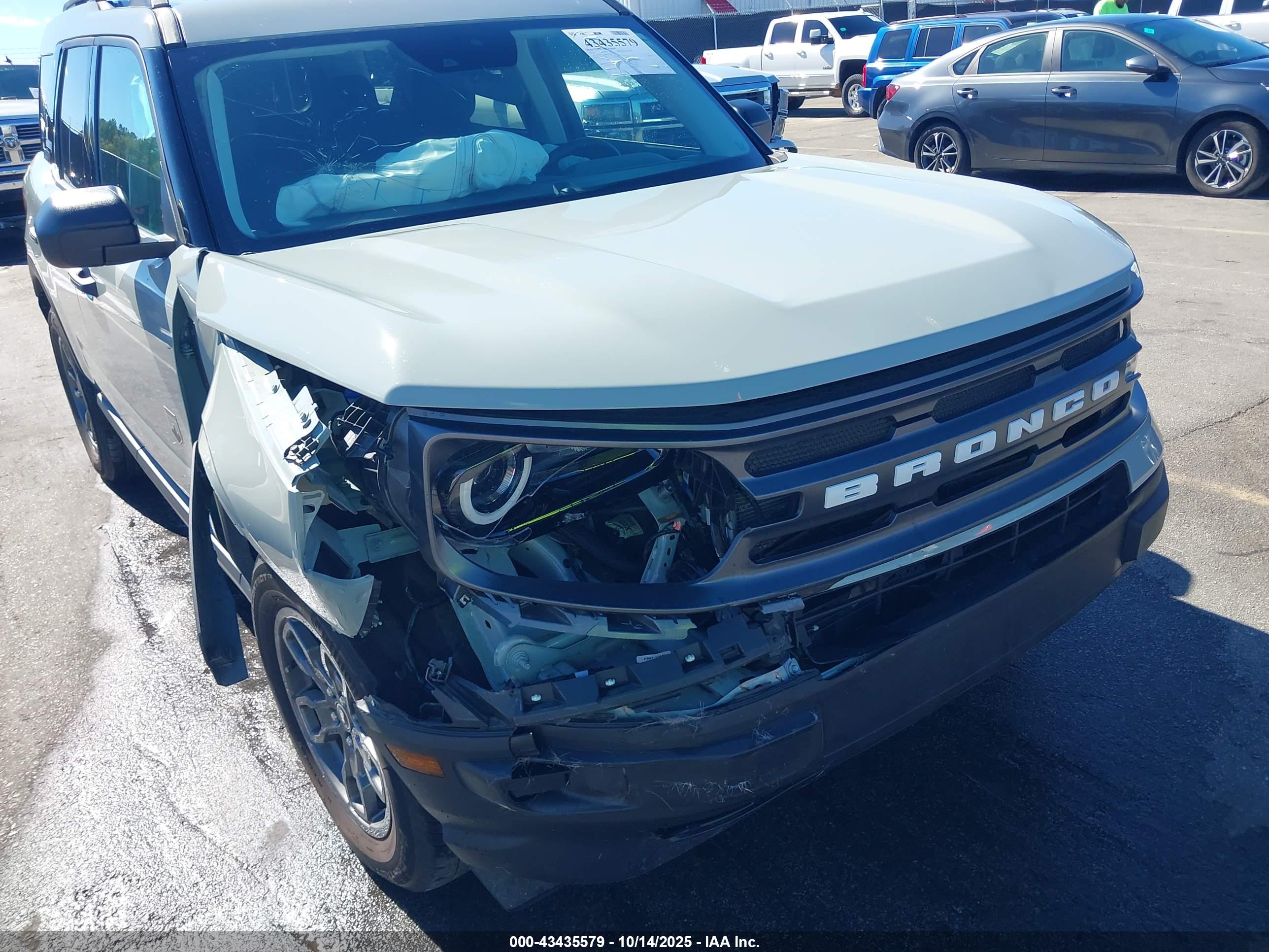 FORD BRONCO image 6