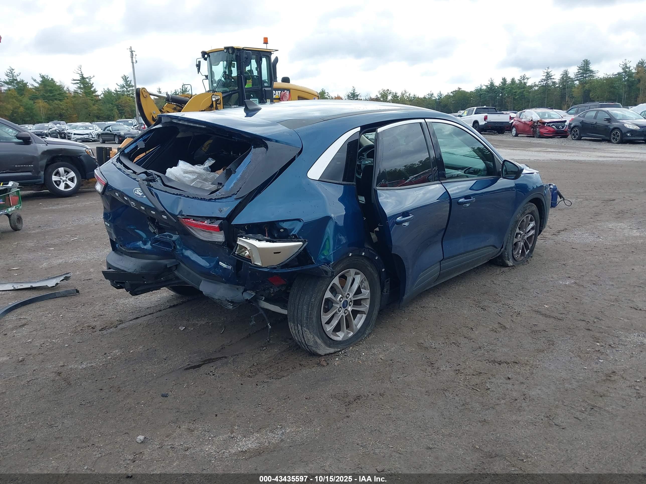 FORD ESCAPE image 4