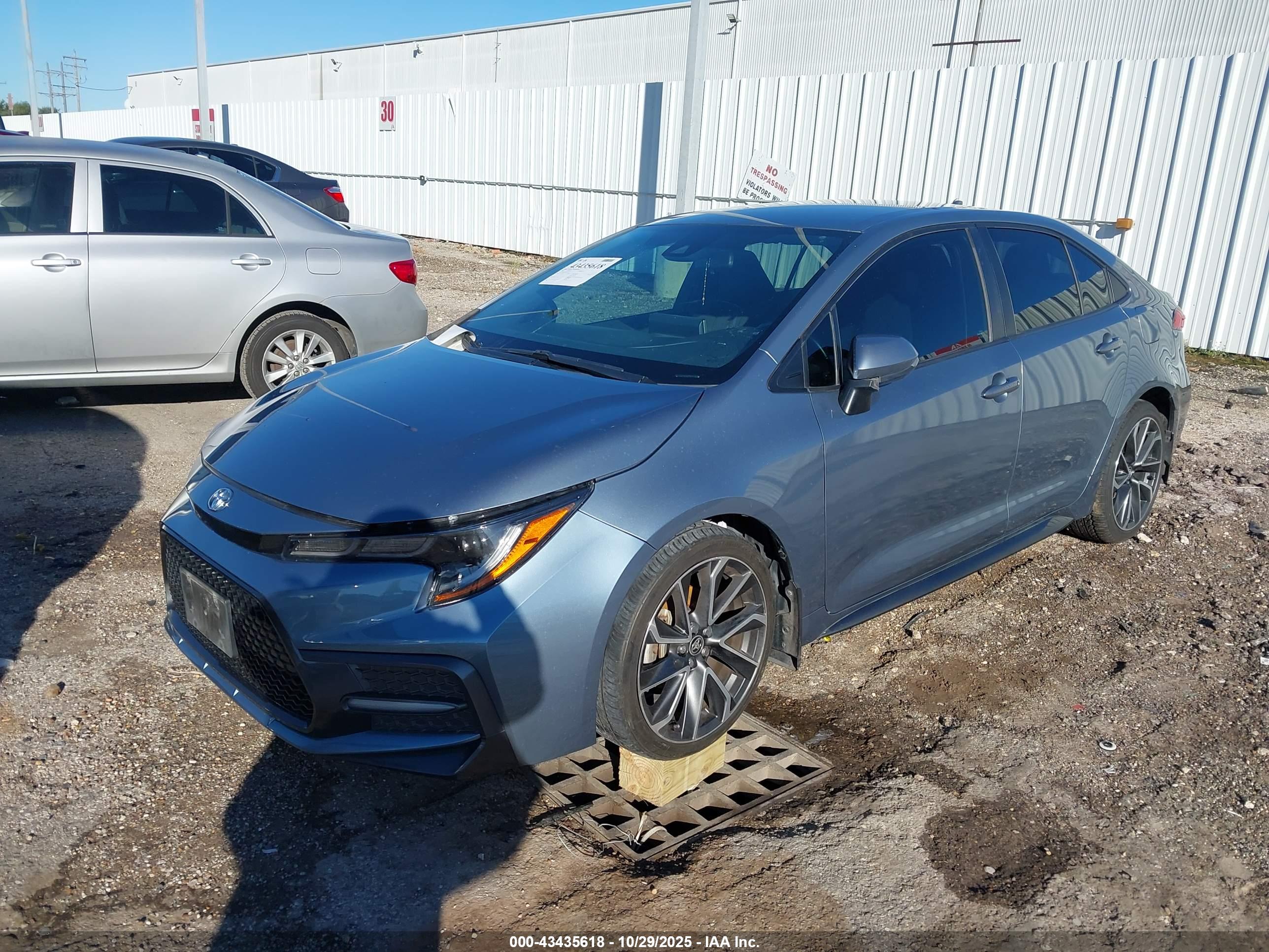 TOYOTA COROLLA image 2