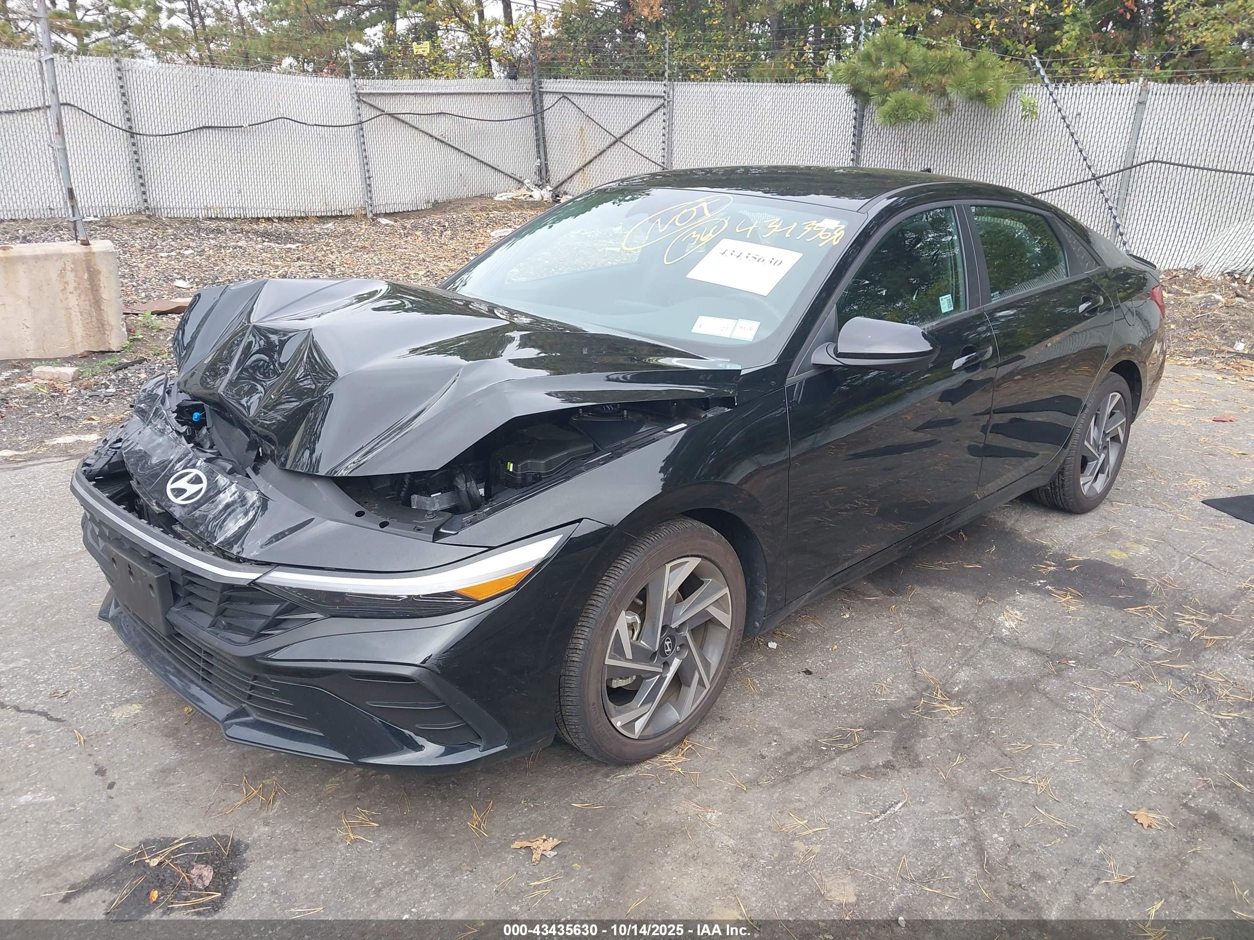 HYUNDAI ELANTRA image 2