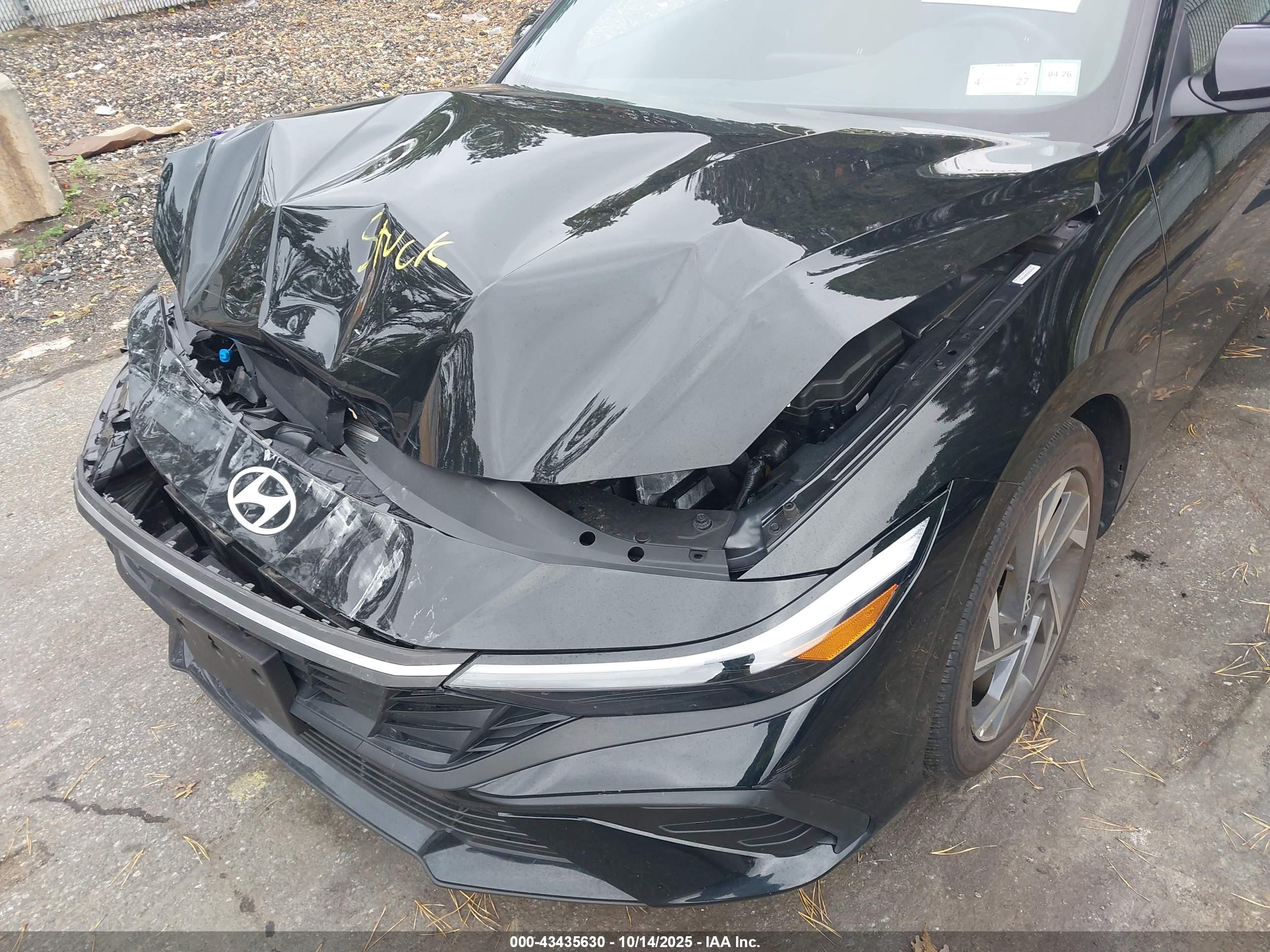 HYUNDAI ELANTRA image 6