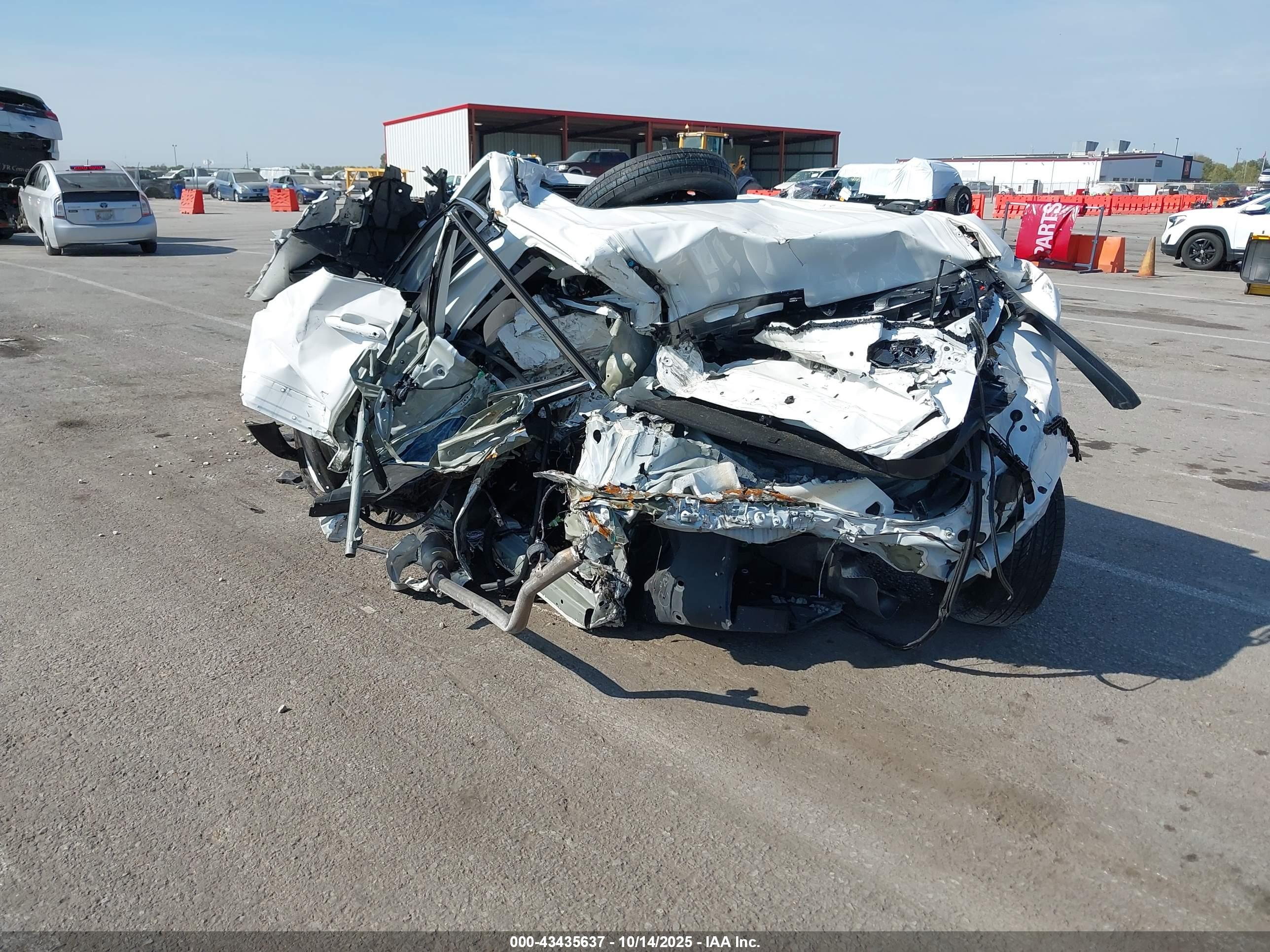 TOYOTA RAV4 image 3
