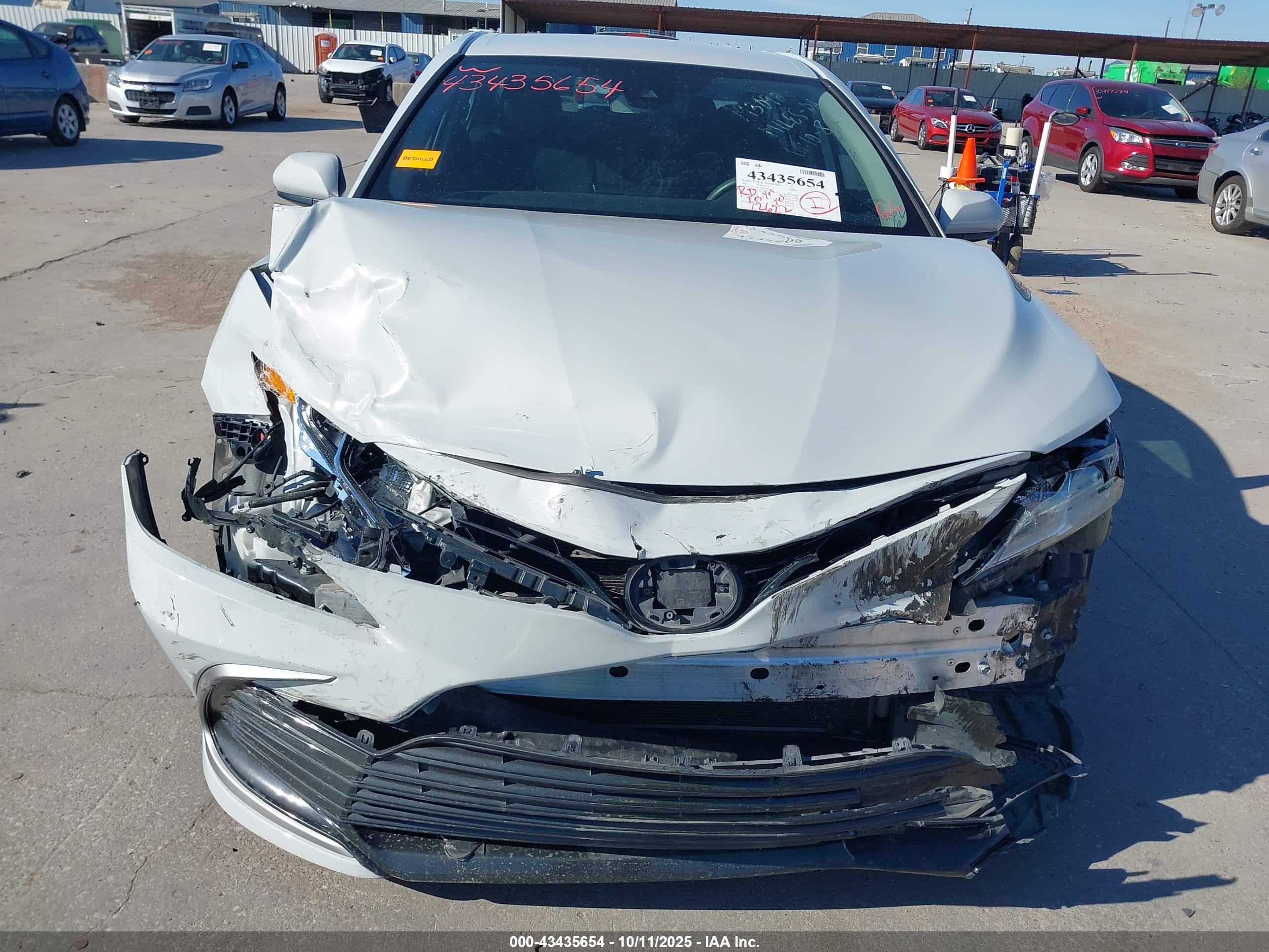 TOYOTA CAMRY image 6