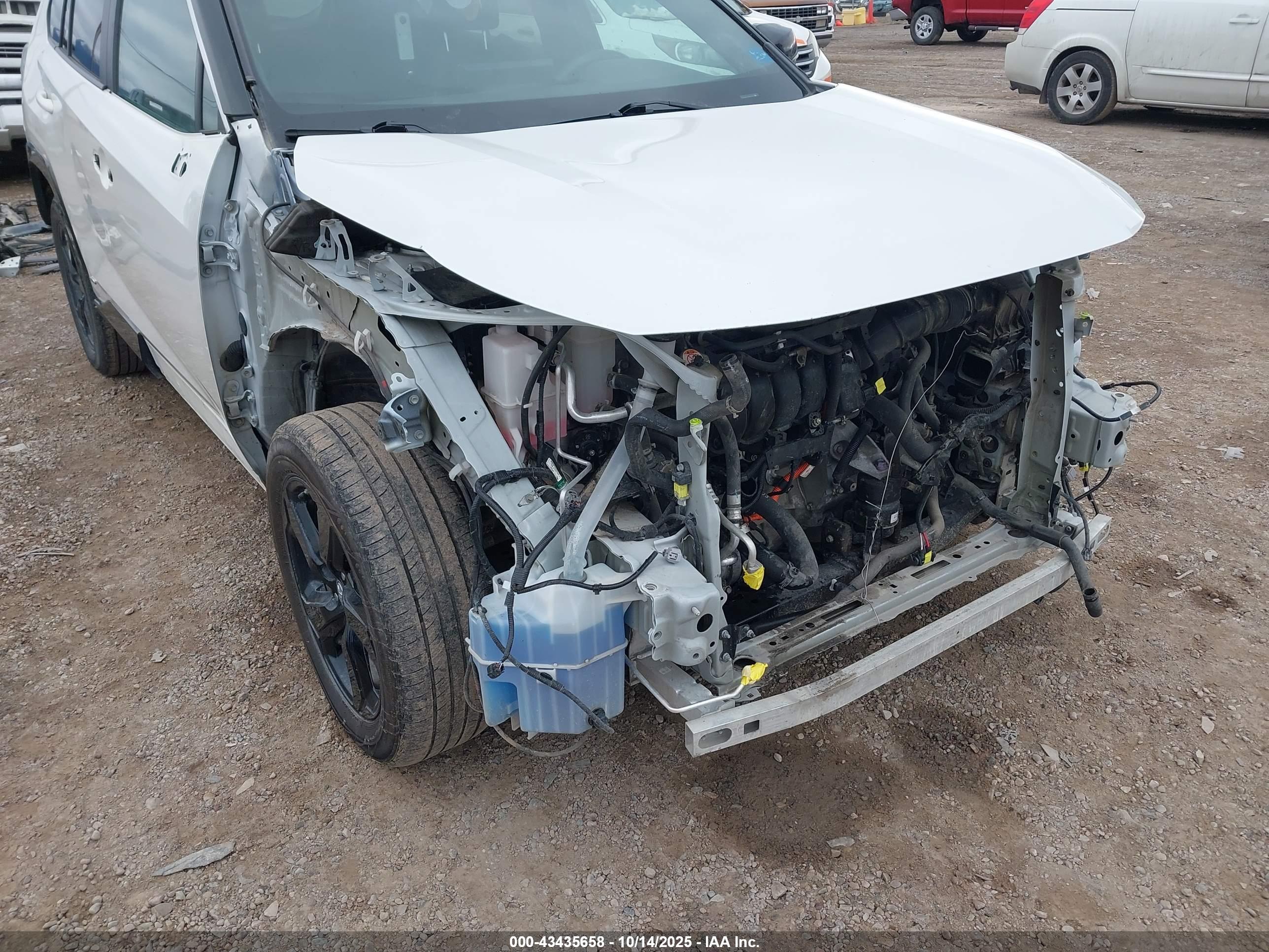 TOYOTA RAV4 image 6