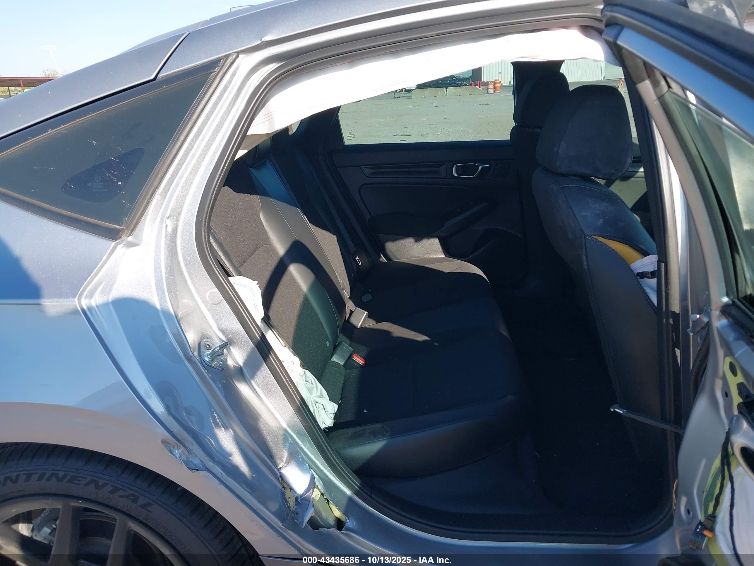 HONDA CIVIC image 8