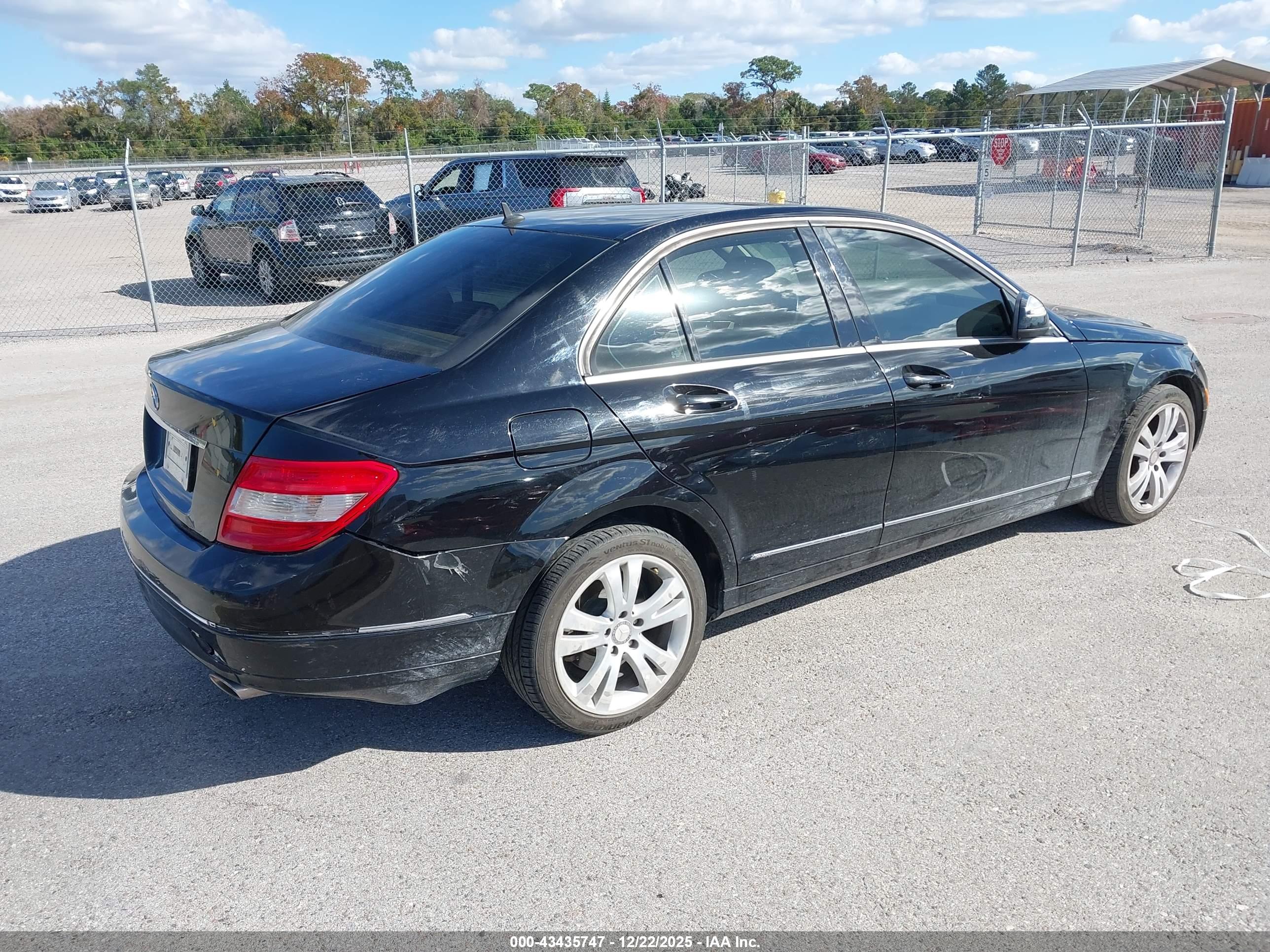 MERCEDES-BENZ C image 4