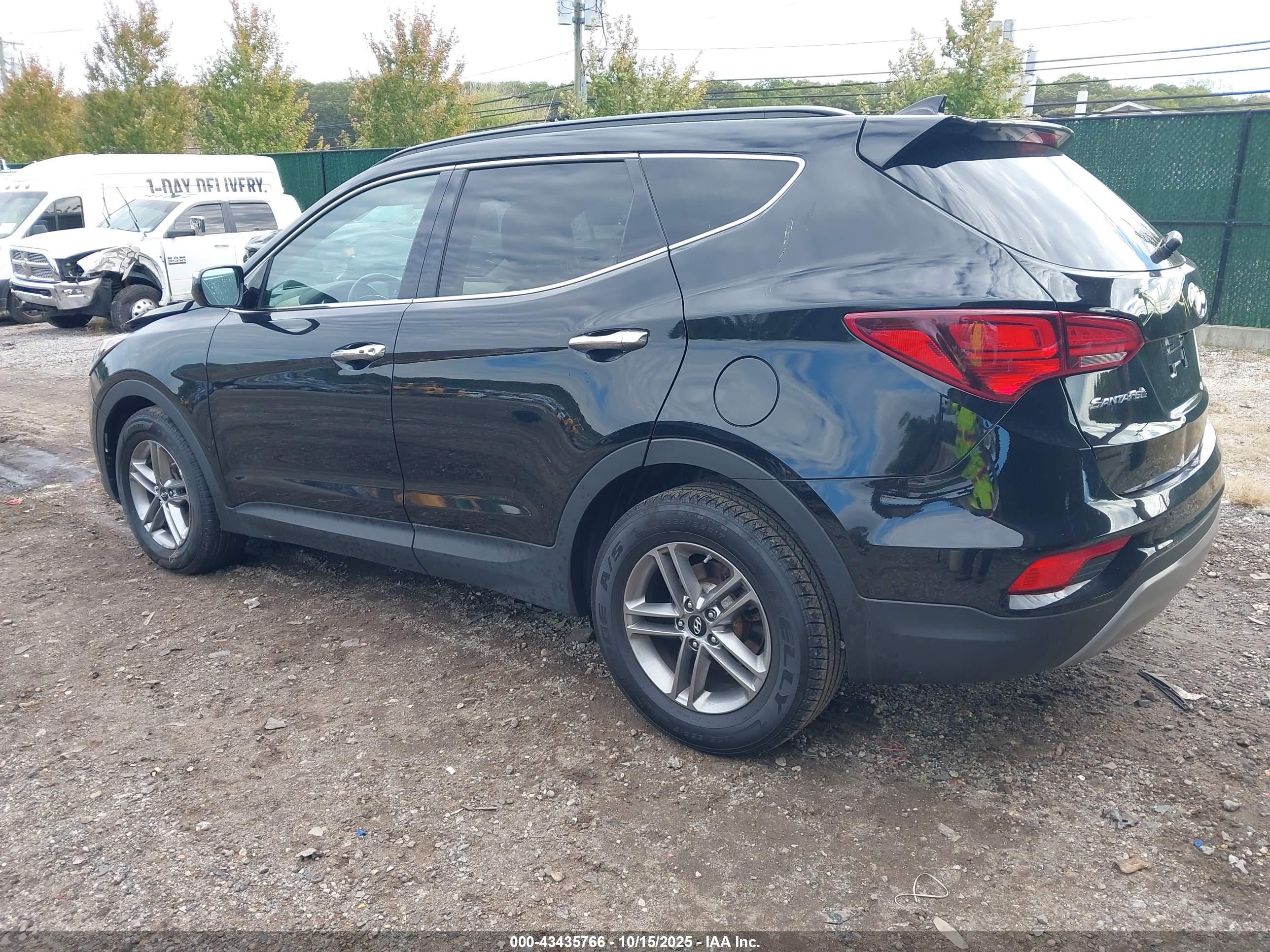 HYUNDAI SANTA image 3