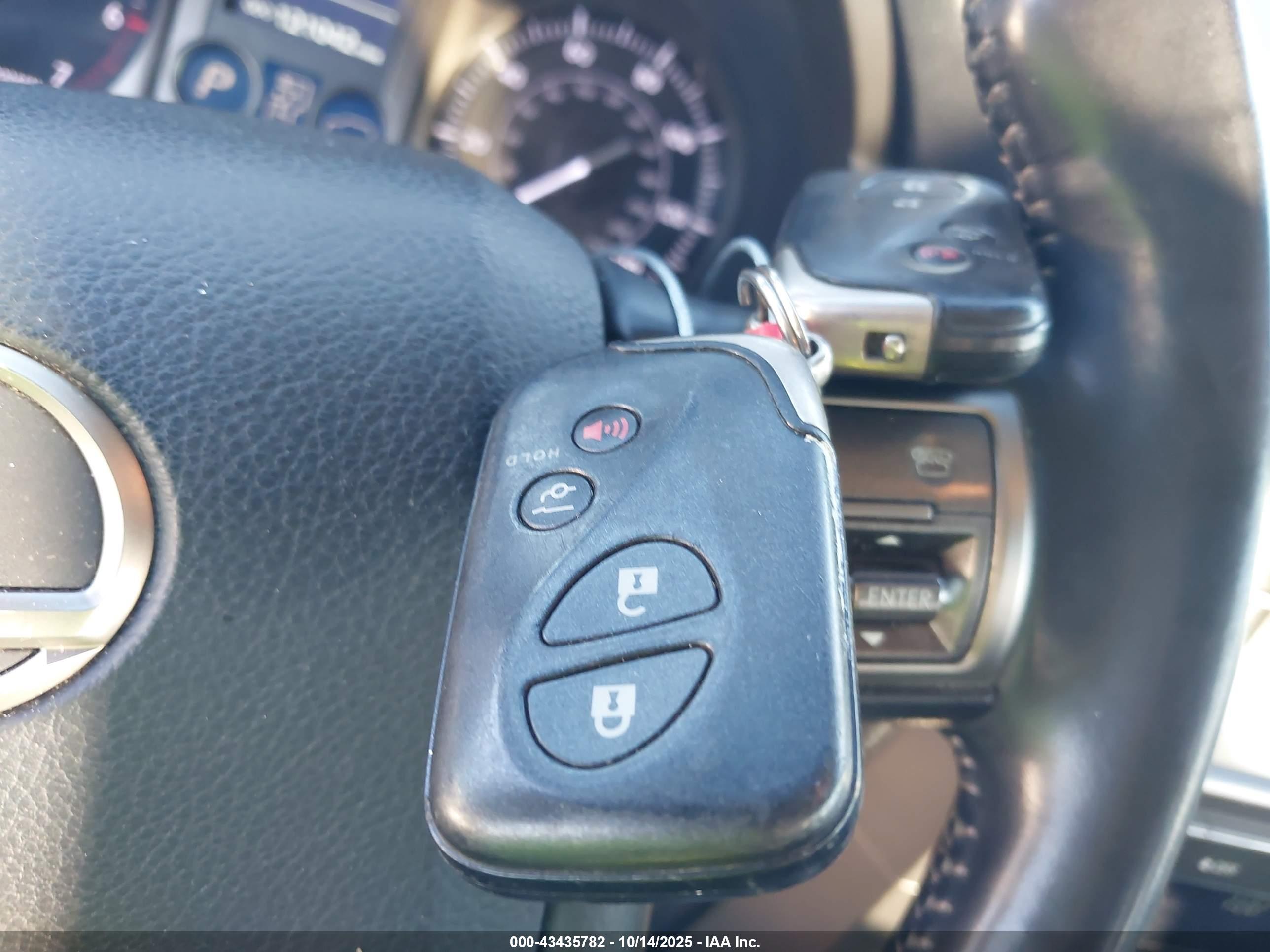 LEXUS GX image 11
