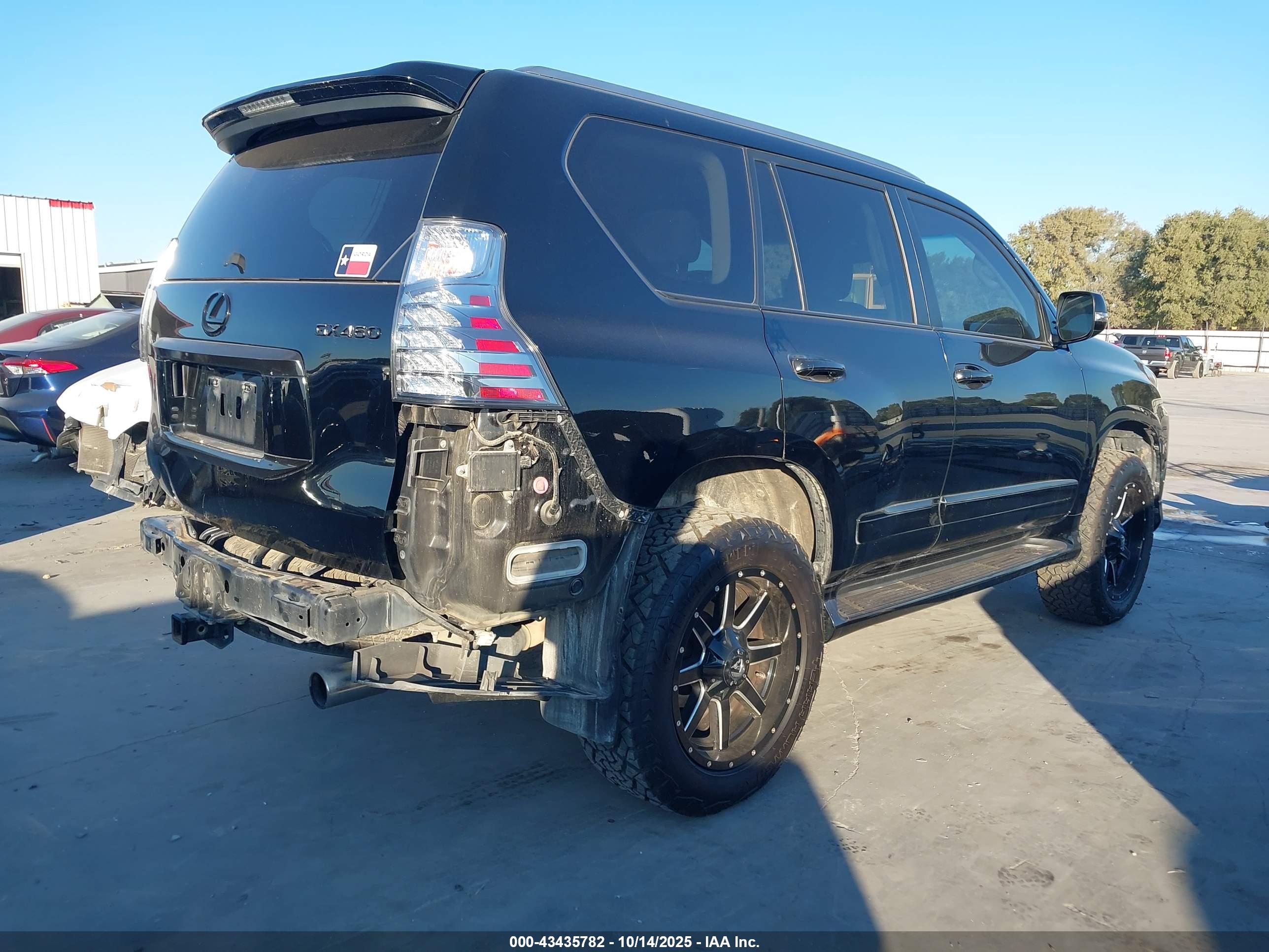LEXUS GX image 4