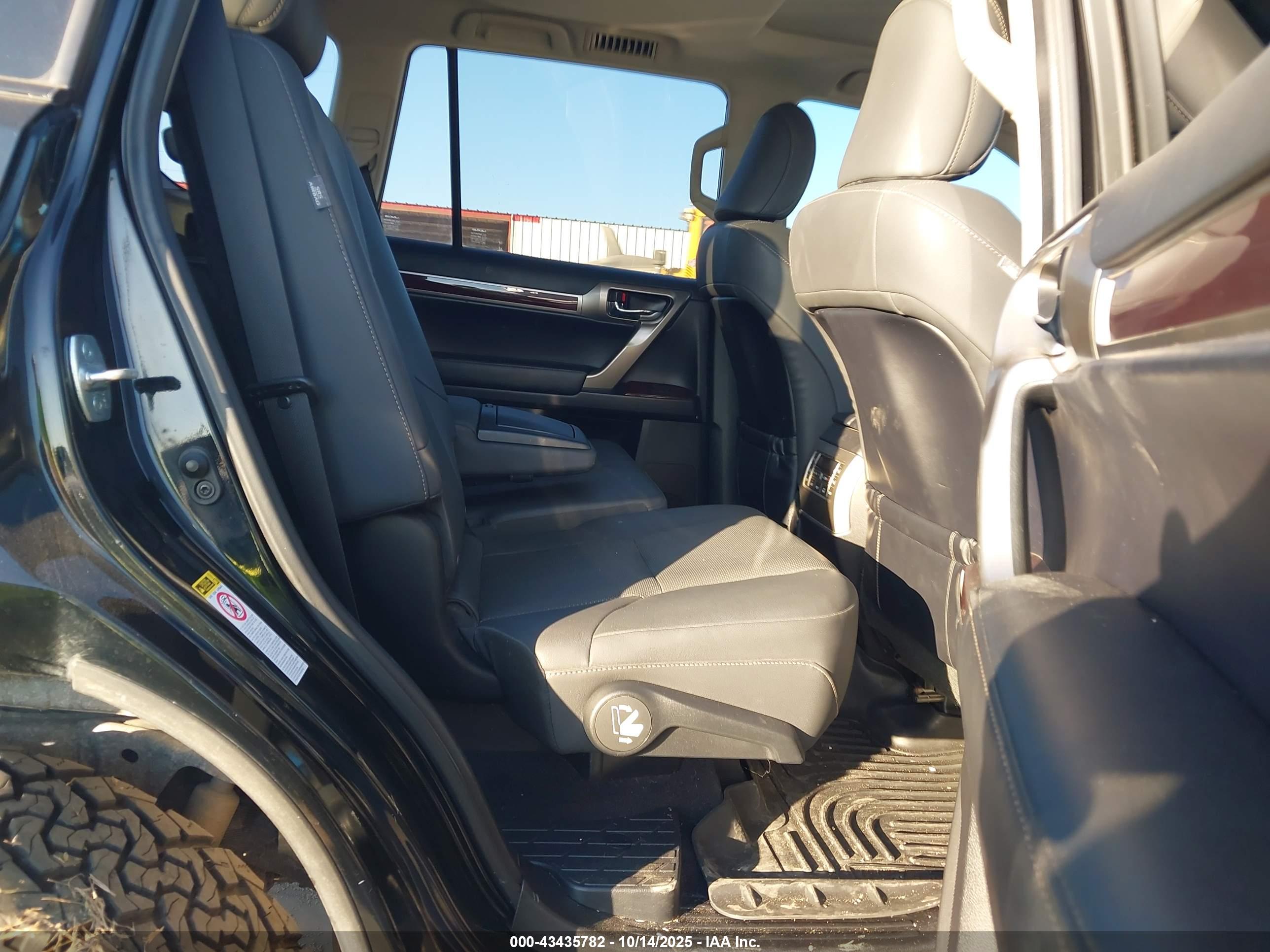 LEXUS GX image 8