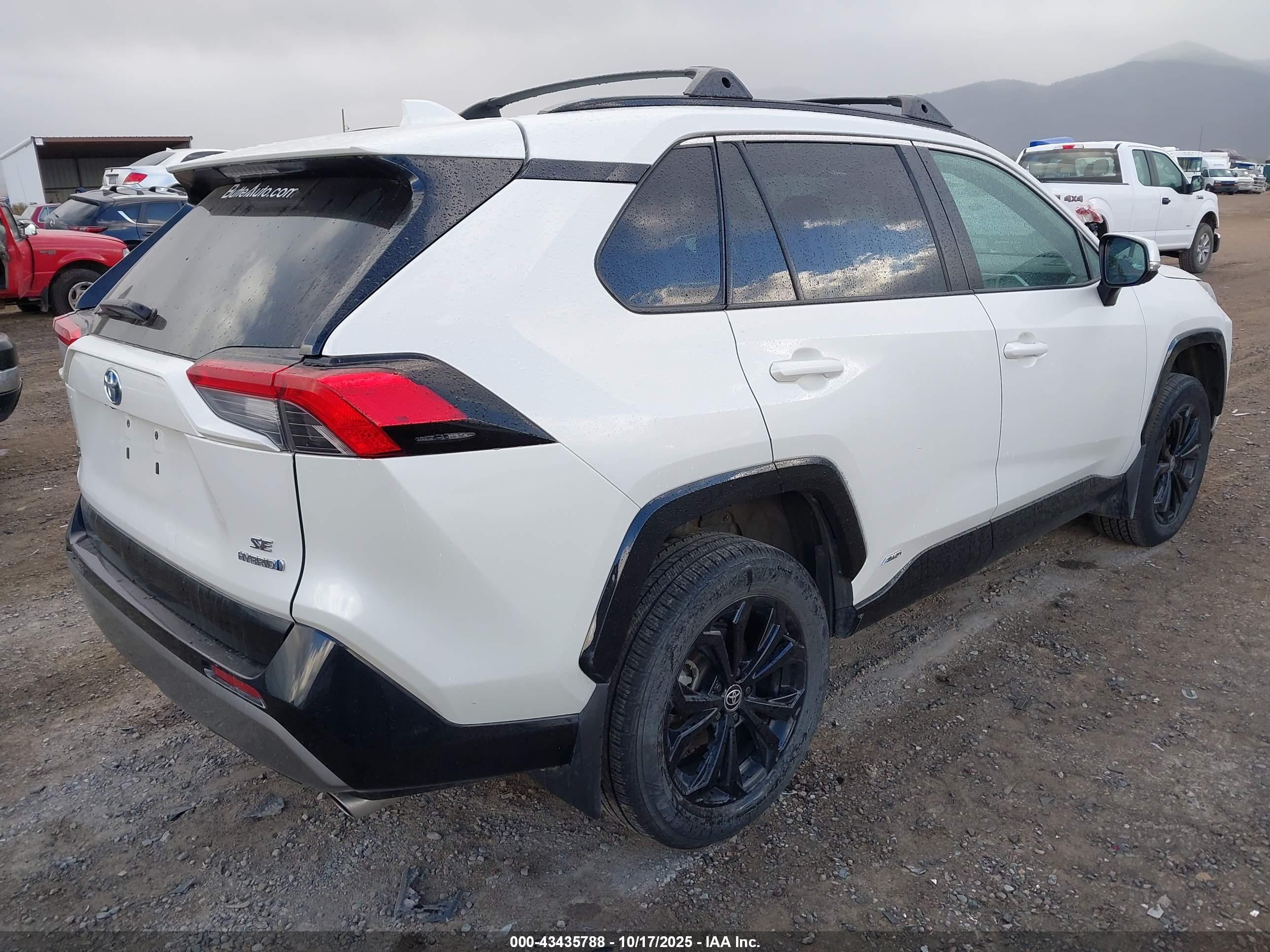 TOYOTA RAV4 image 4