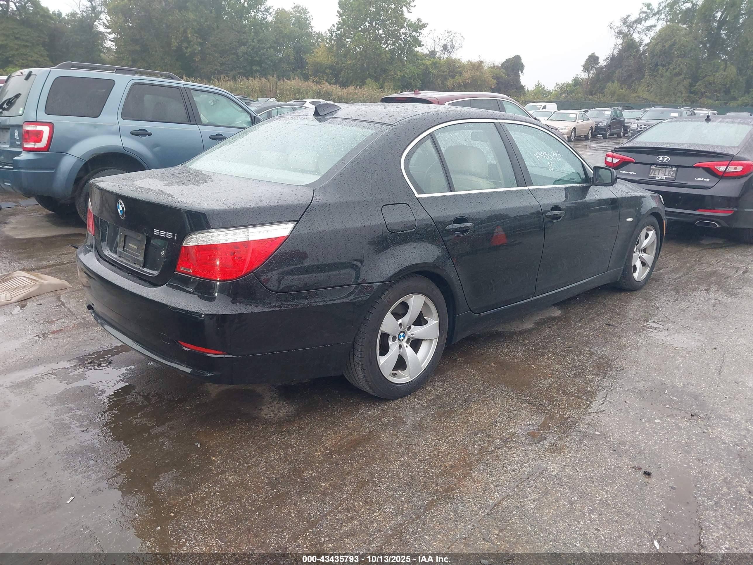 BMW 528I image 4