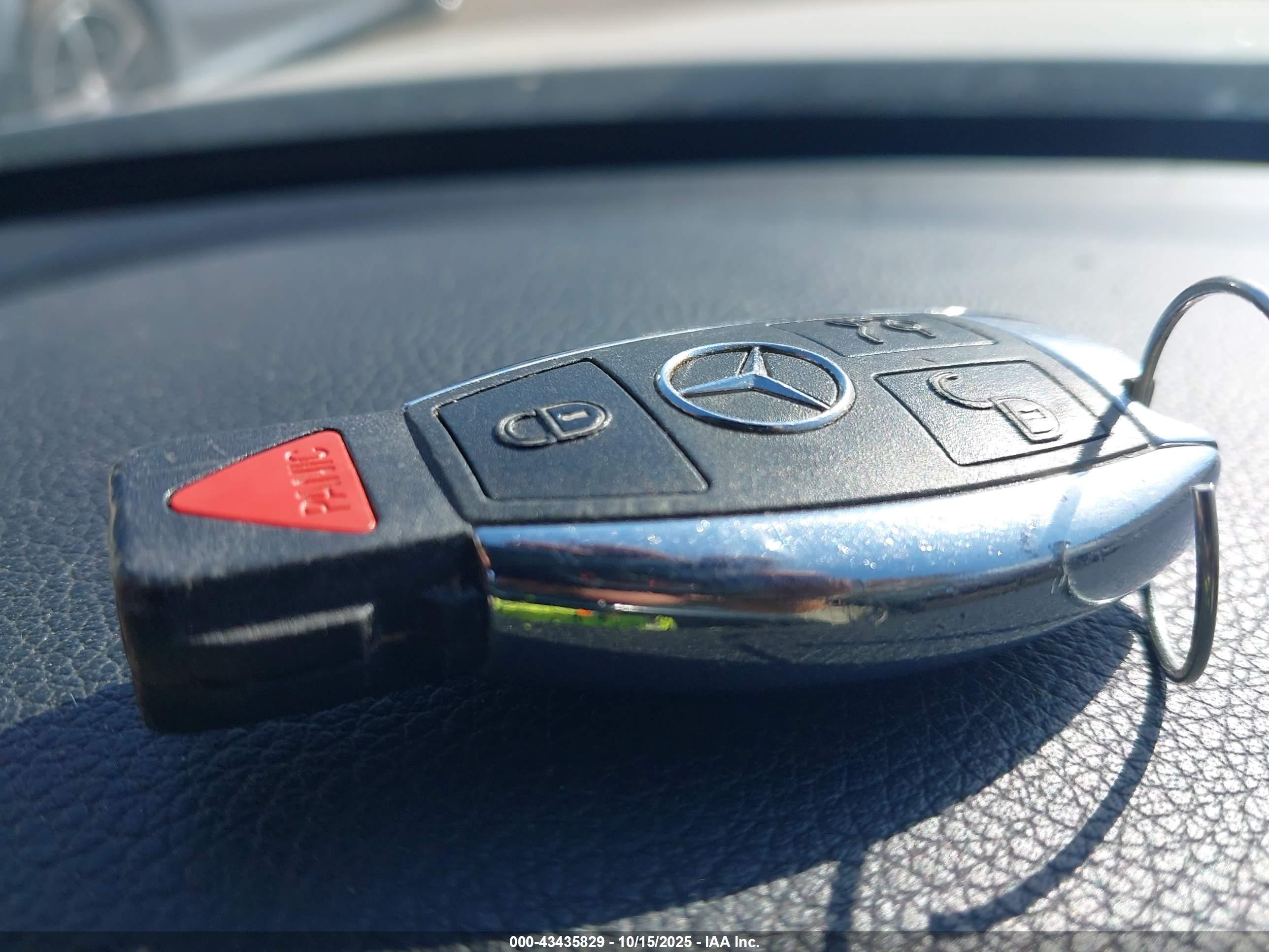 MERCEDES-BENZ C image 11