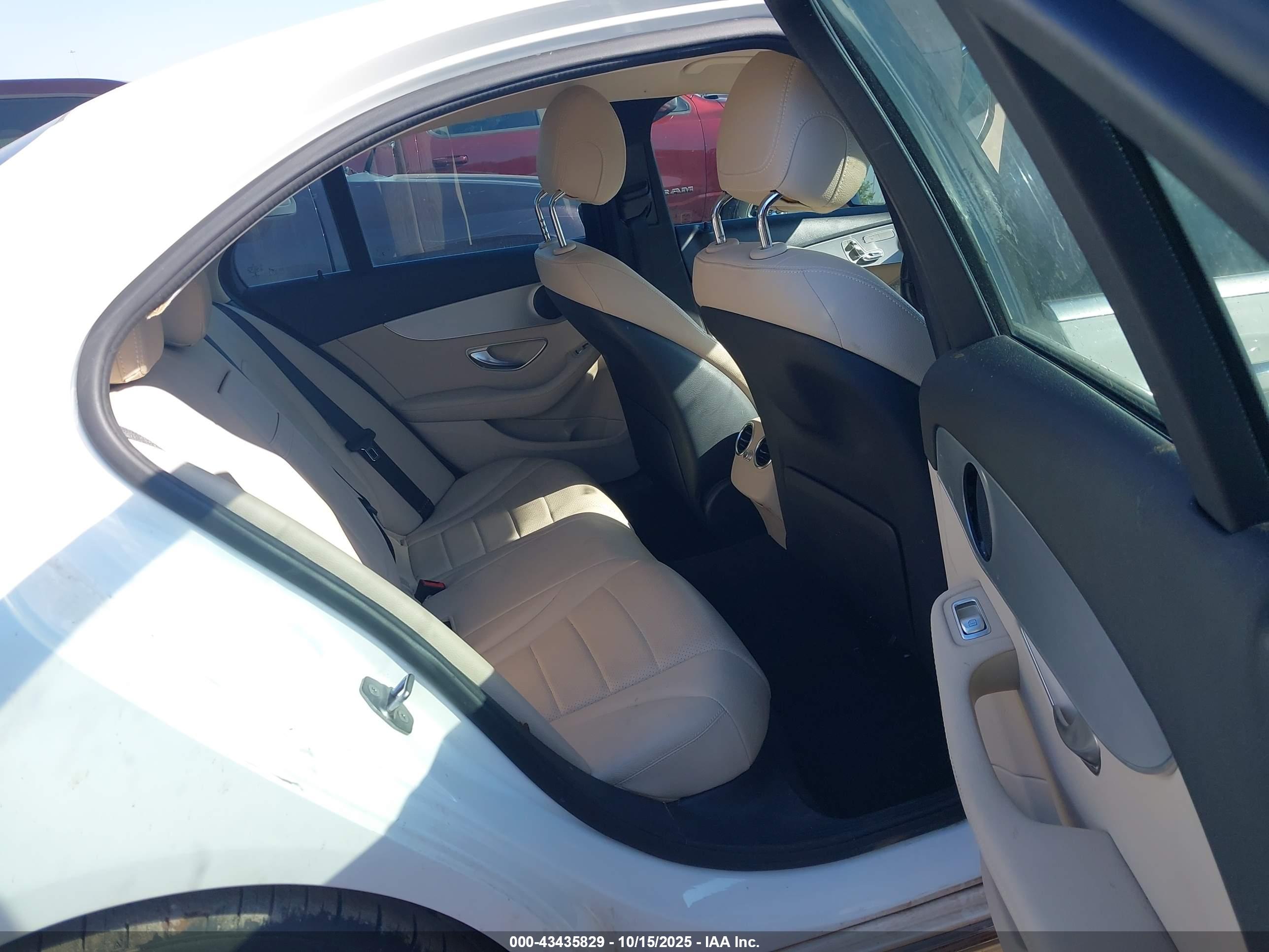 MERCEDES-BENZ C image 8
