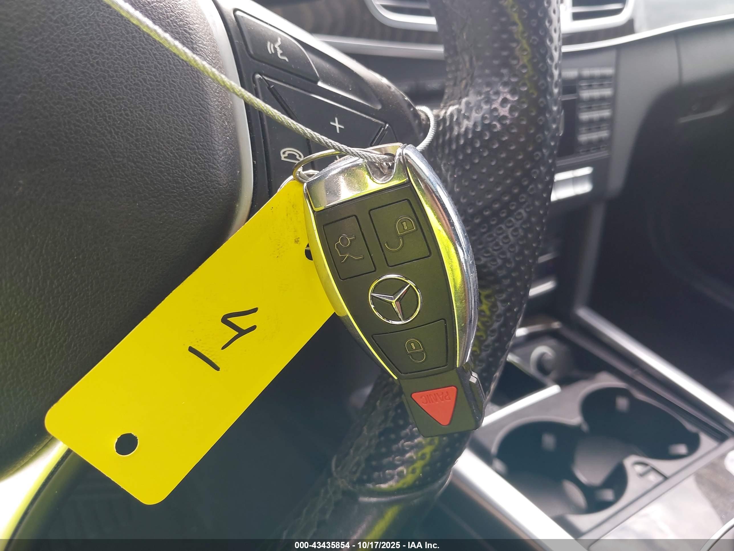 MERCEDES-BENZ E image 11