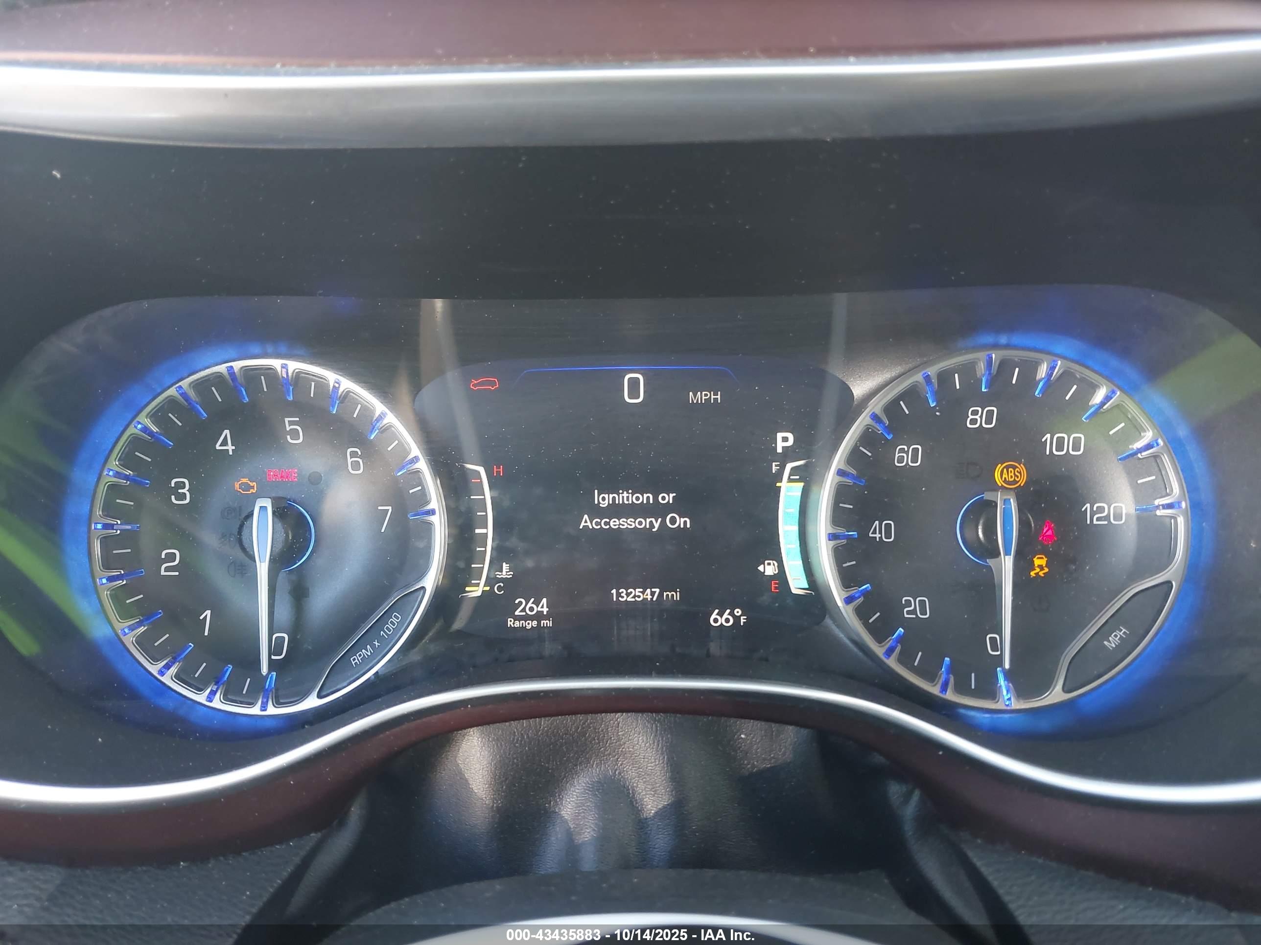 CHRYSLER PACIFICA image 7