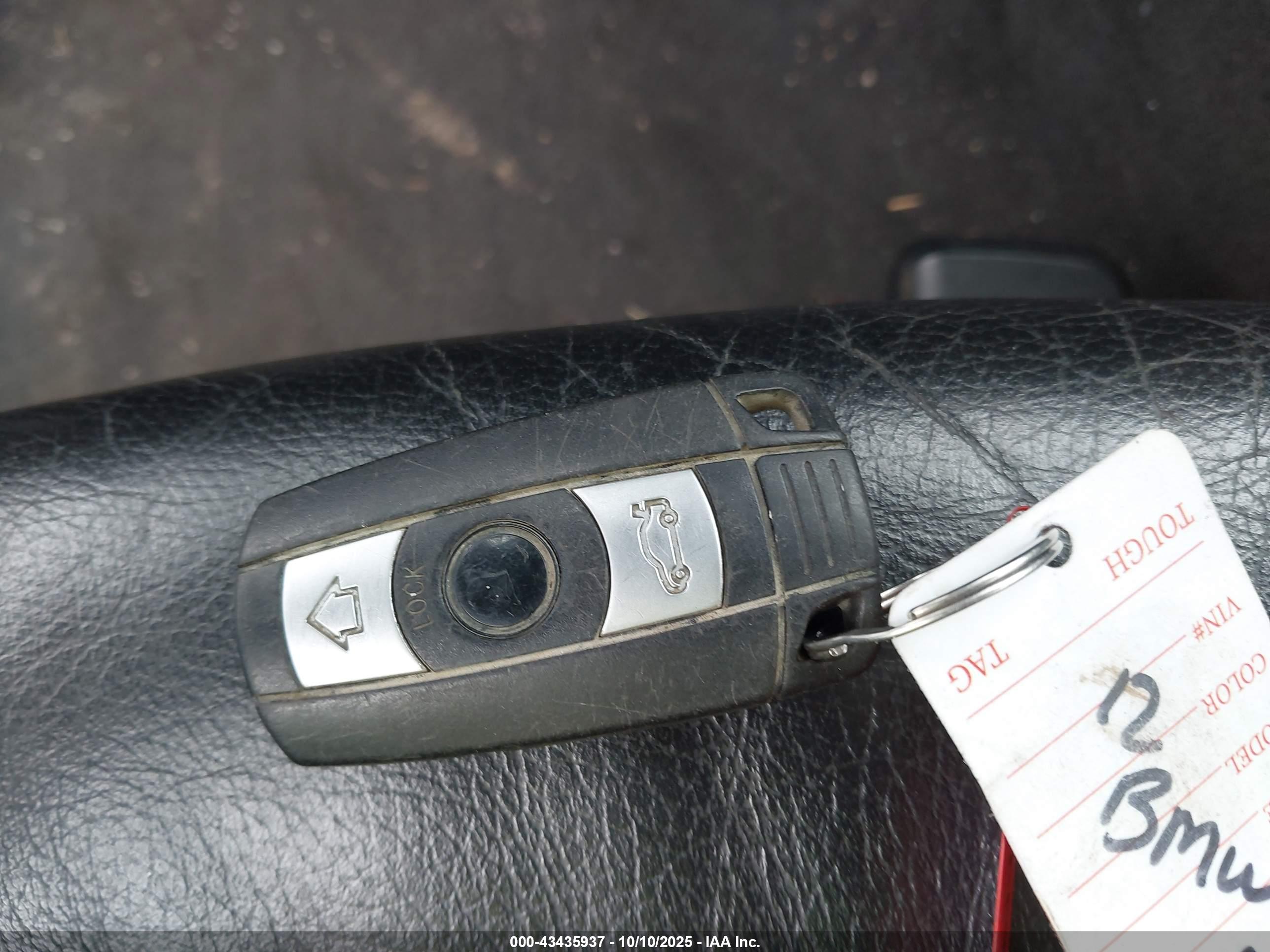BMW 328I image 11