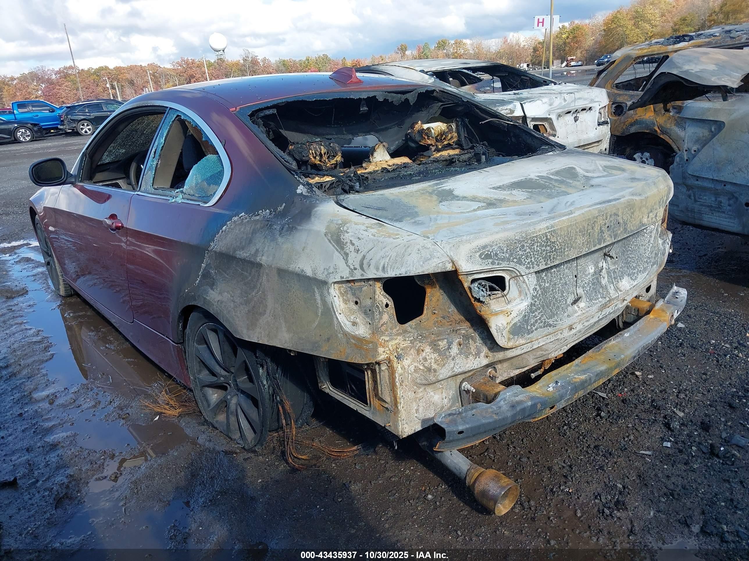 BMW 328I image 3