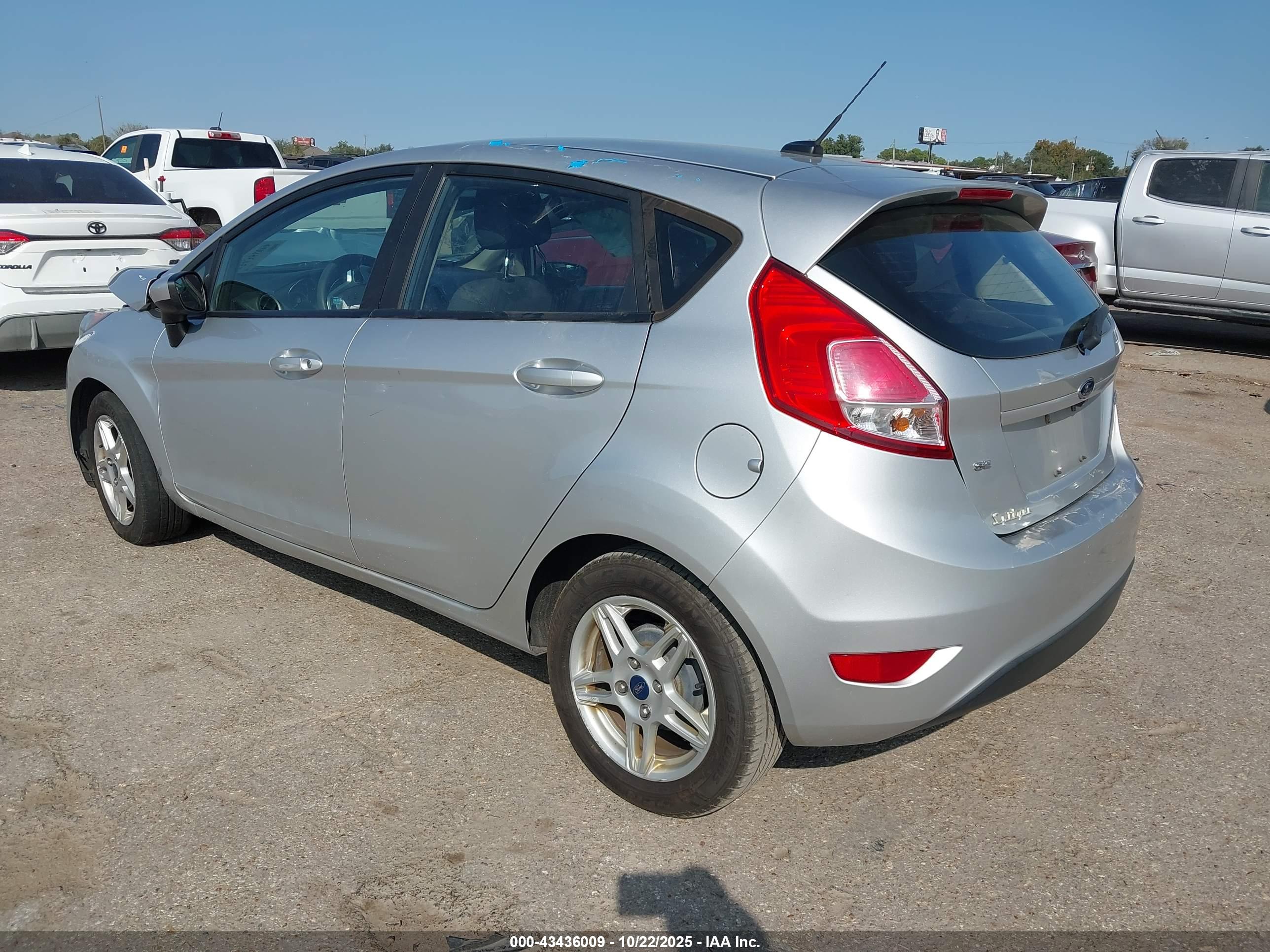 FORD FIESTA image 3