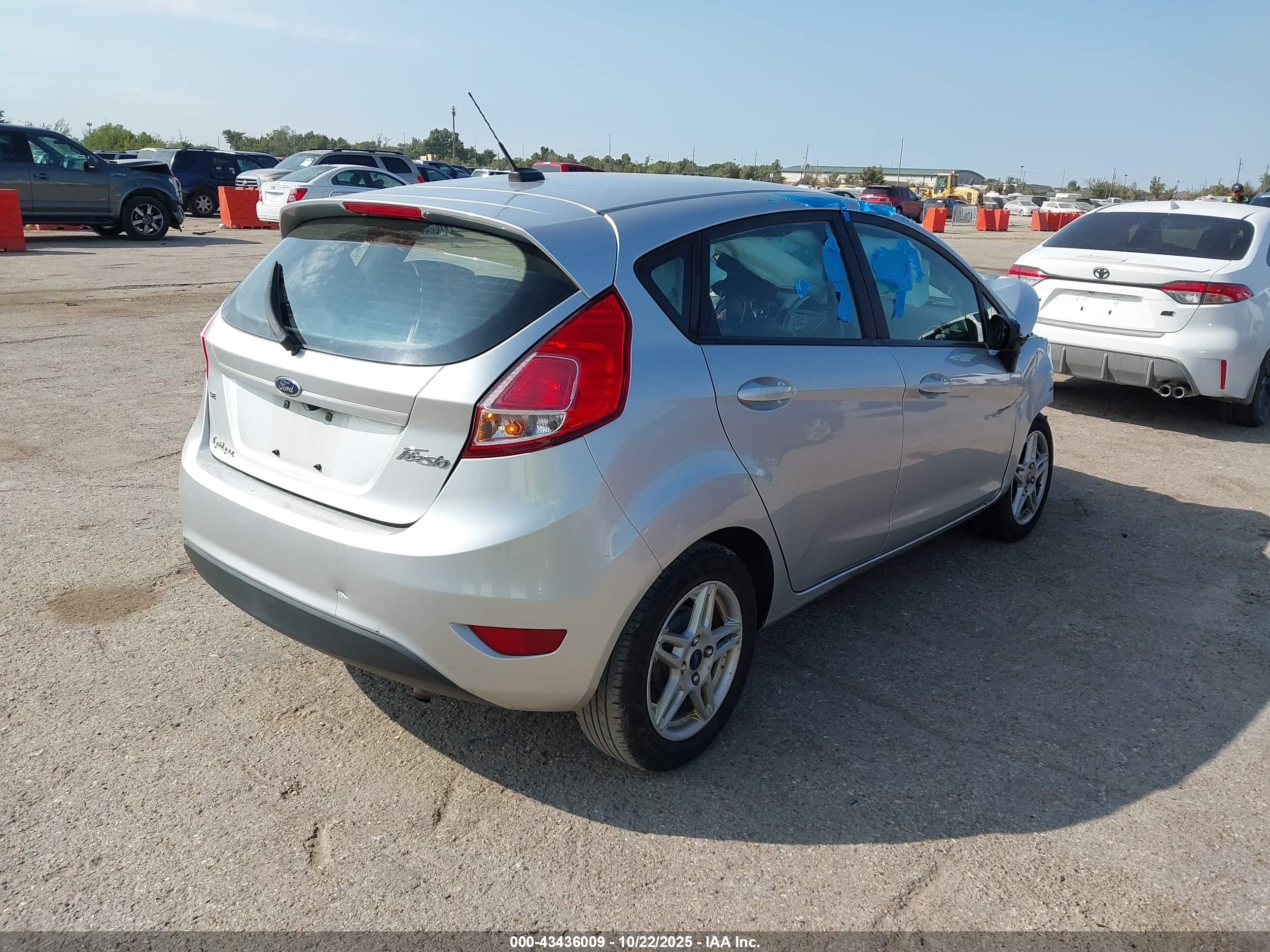 FORD FIESTA image 4