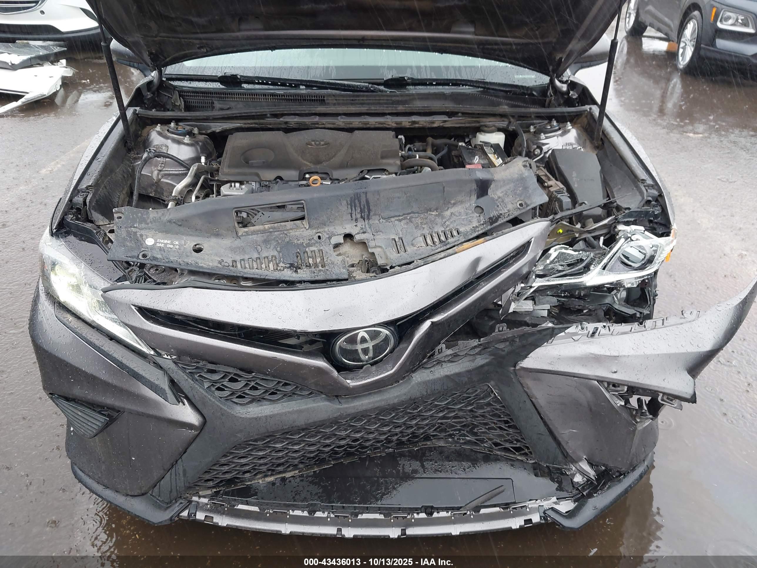 TOYOTA CAMRY image 10