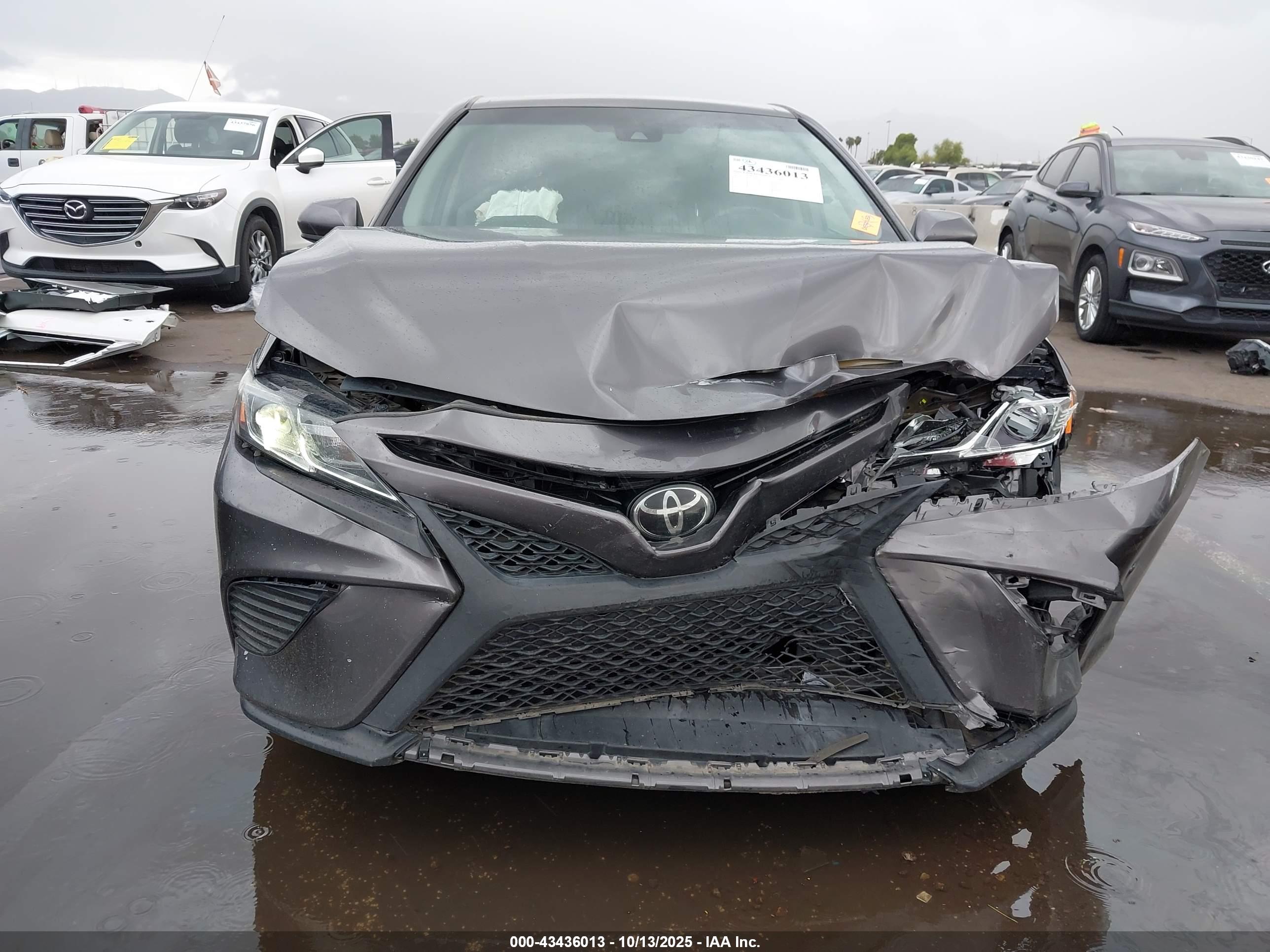 TOYOTA CAMRY image 6