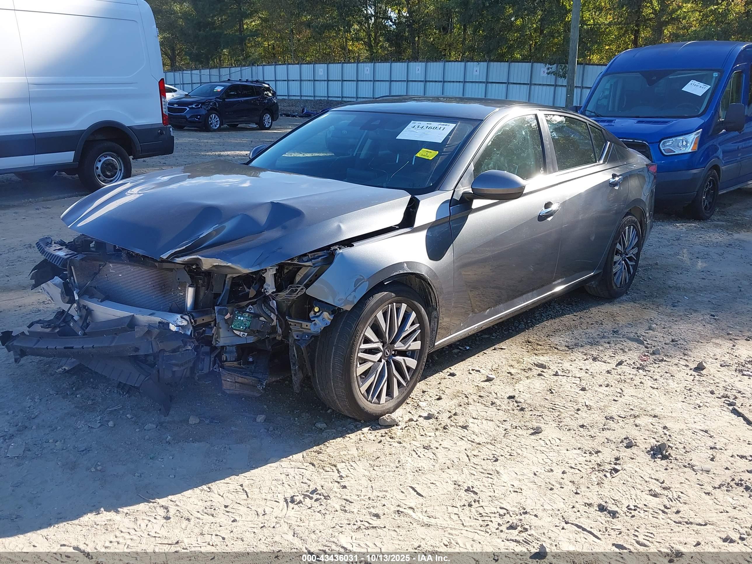 NISSAN ALTIMA image 2