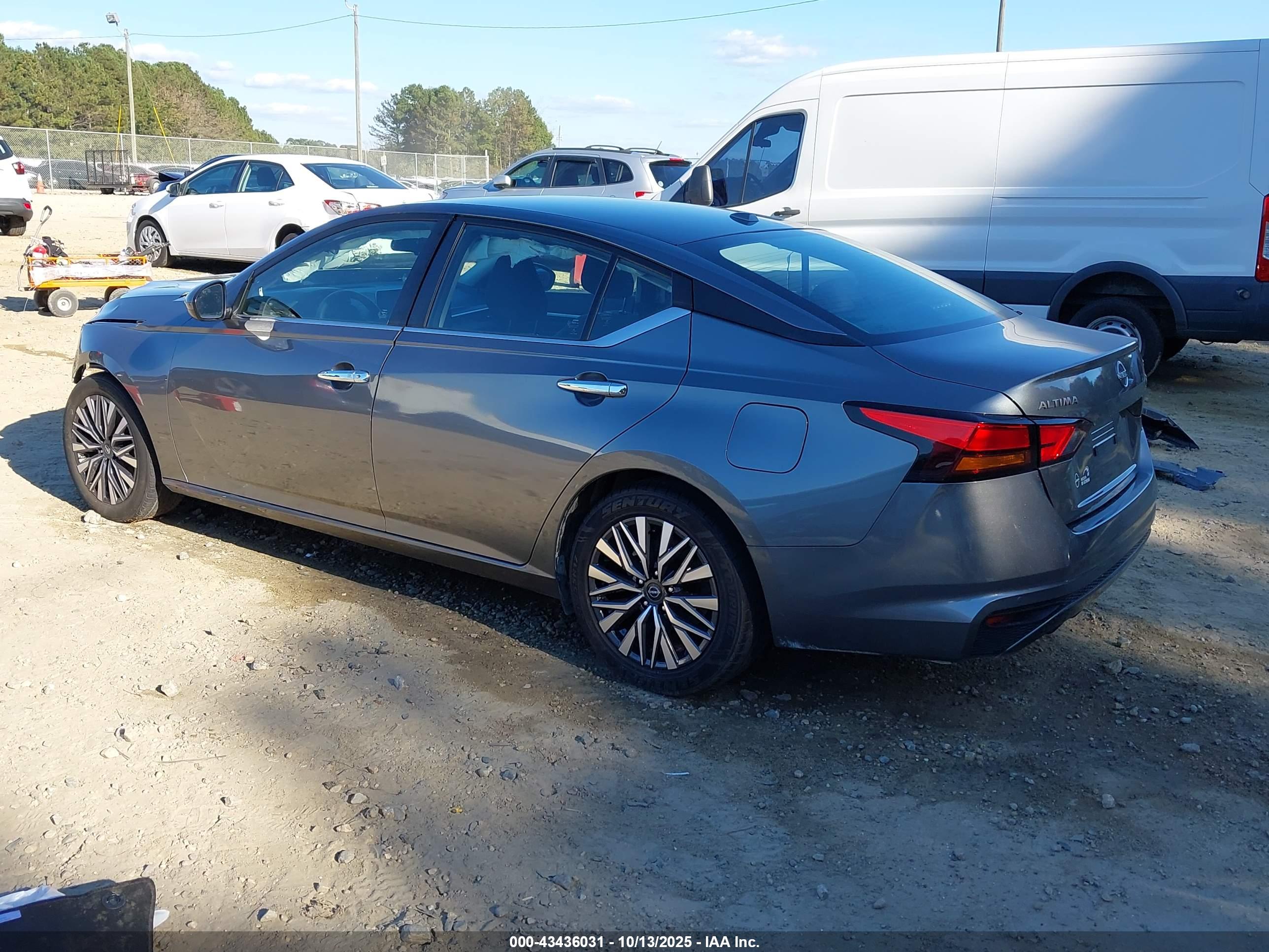 NISSAN ALTIMA image 3