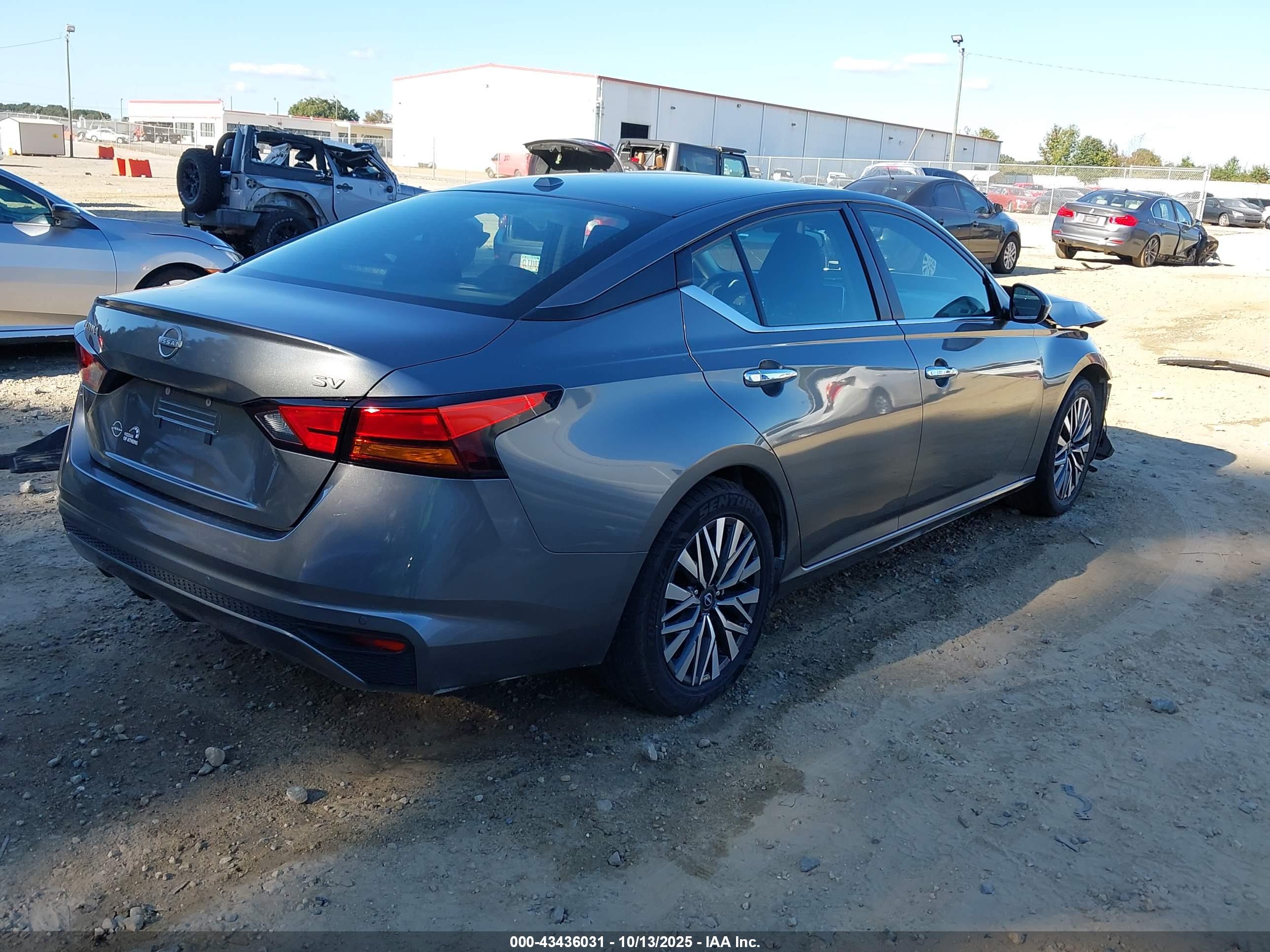 NISSAN ALTIMA image 4