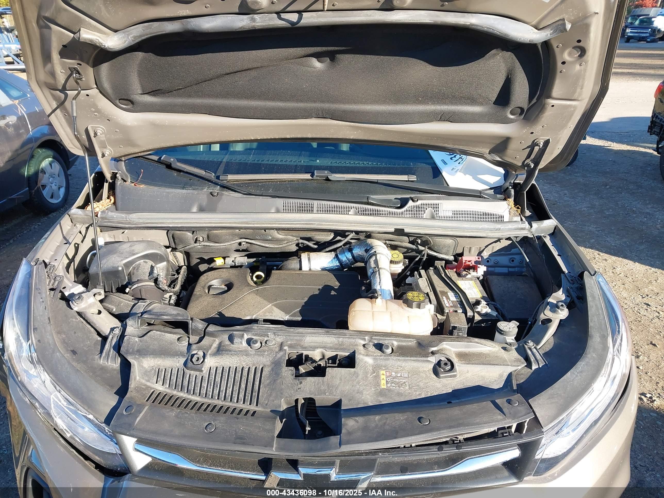 CHEVROLET TRAX image 10