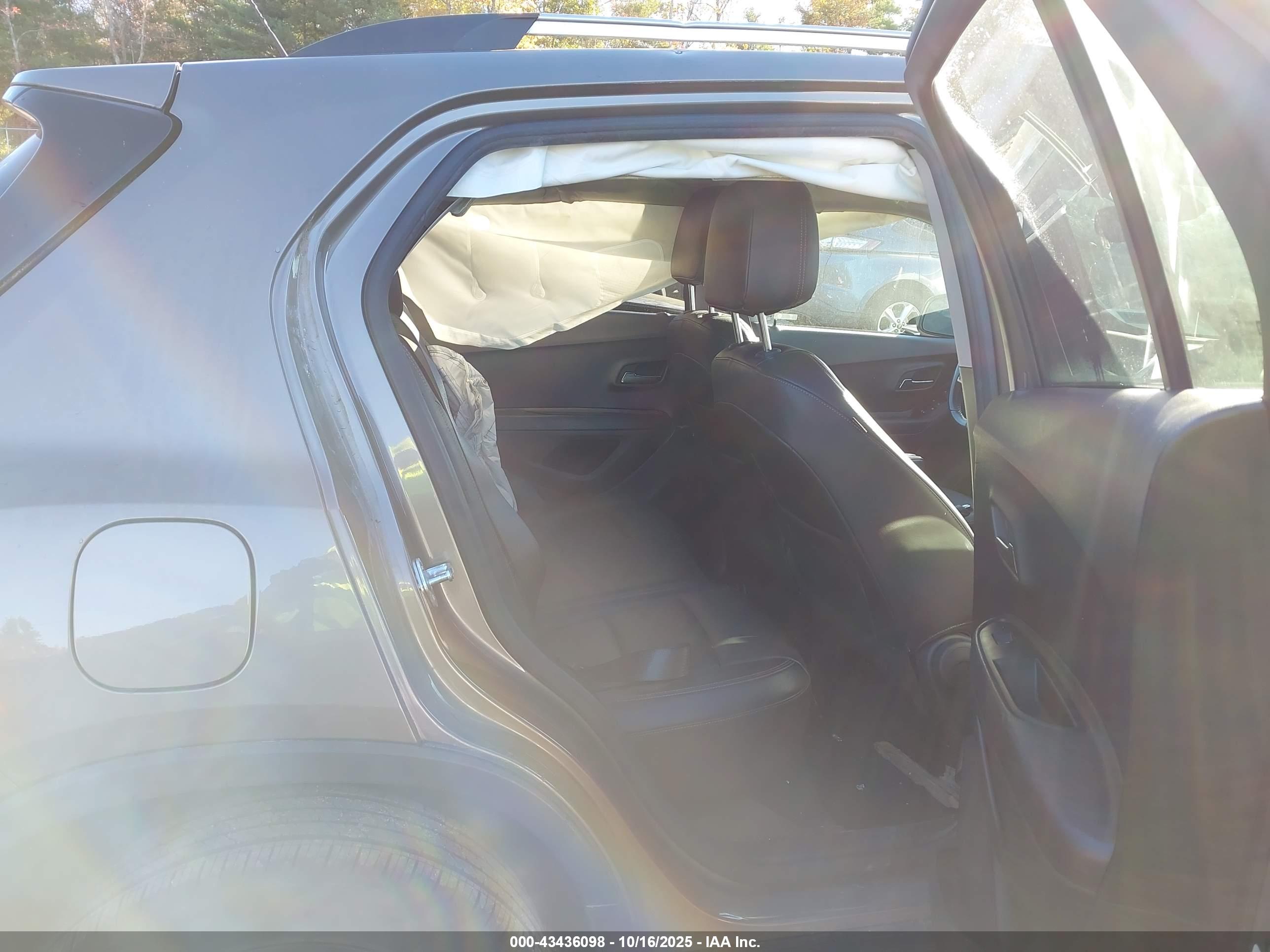 CHEVROLET TRAX image 8