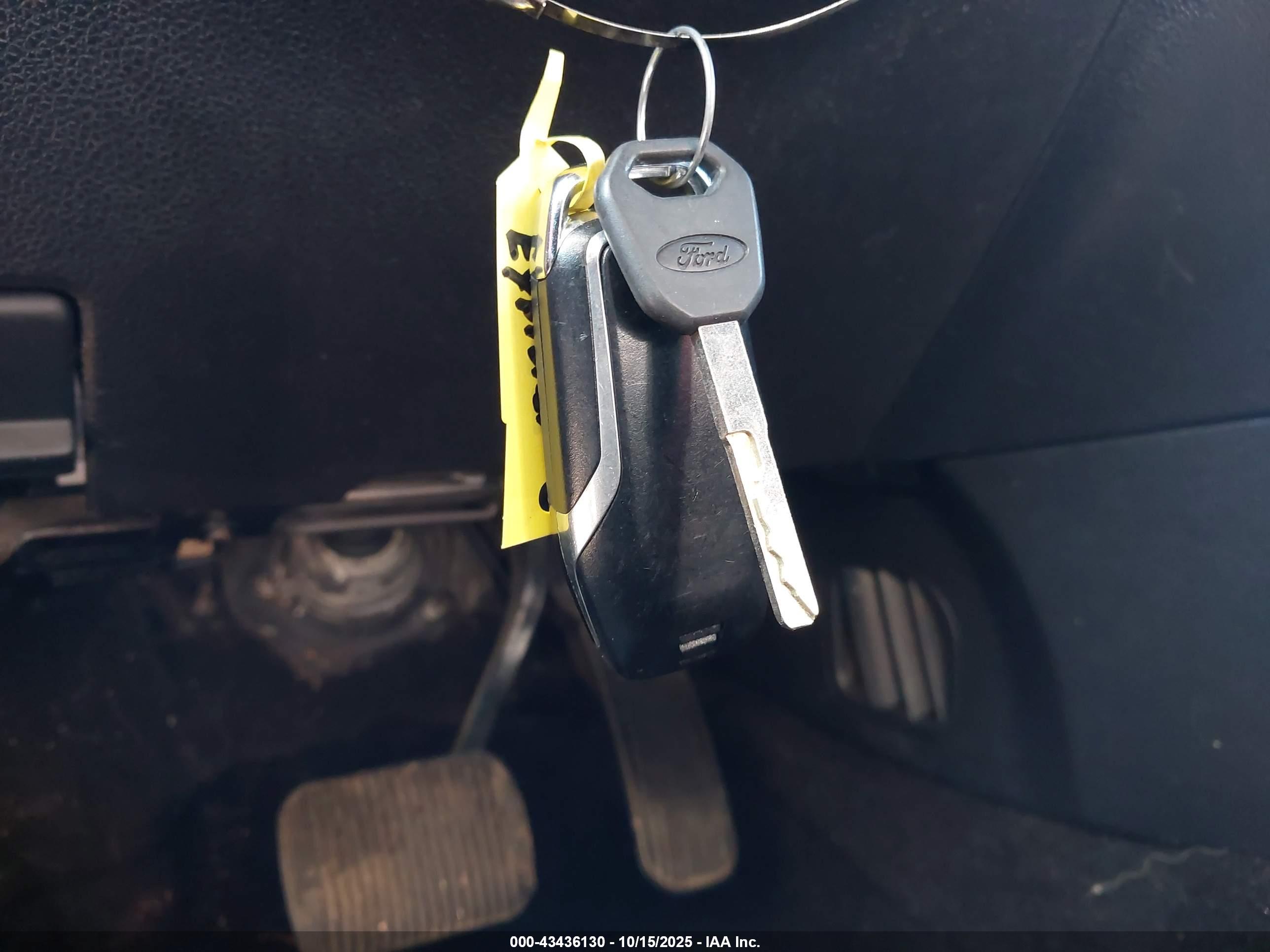FORD EXPLORER image 11