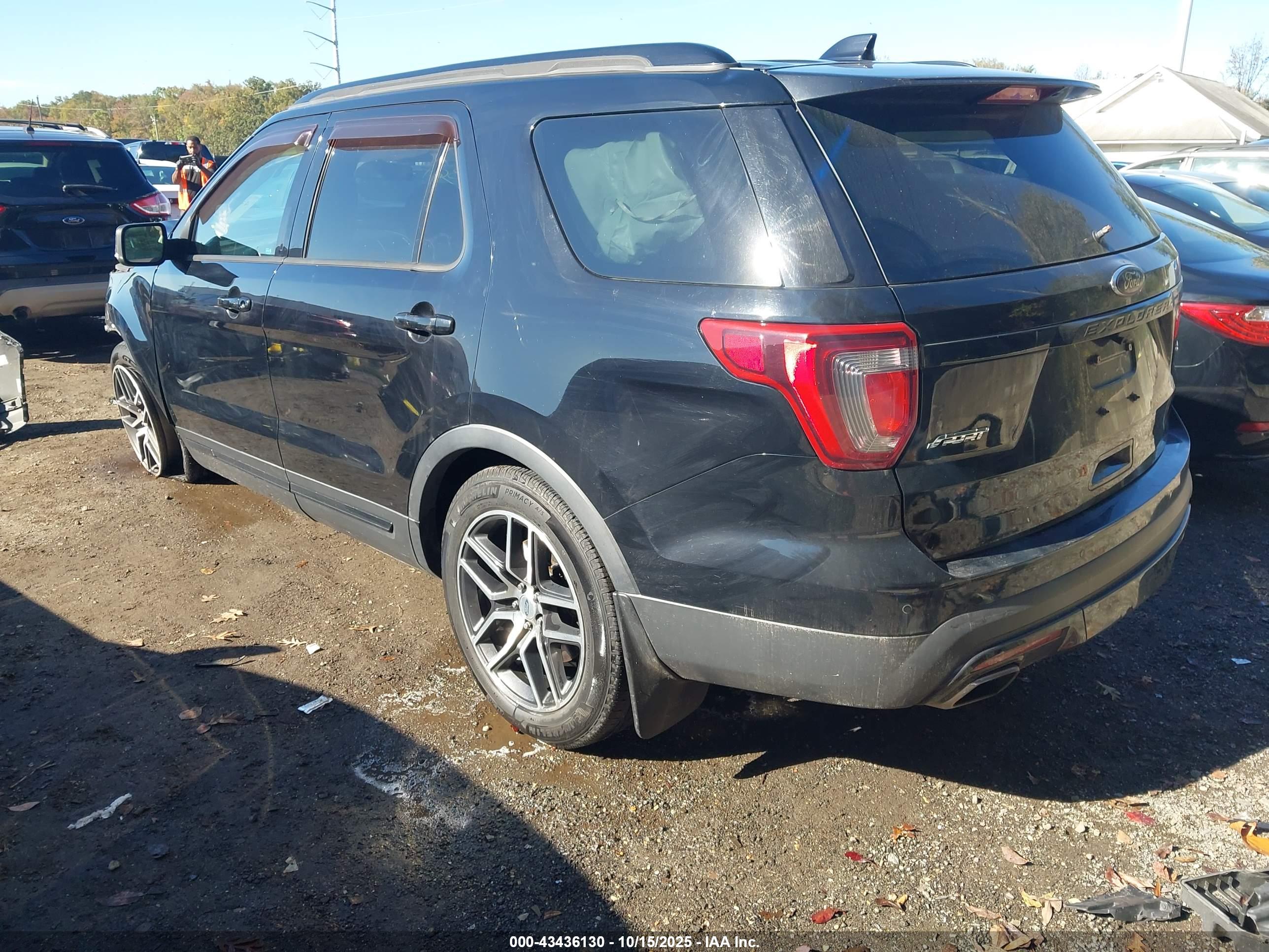 FORD EXPLORER image 3