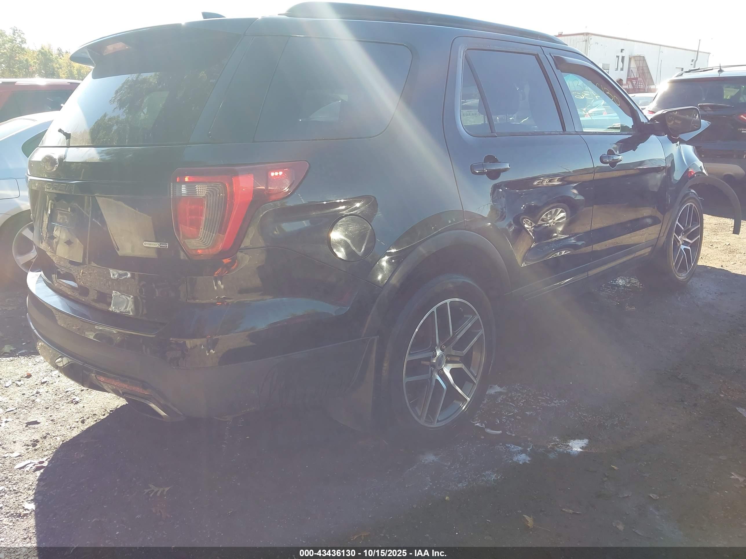 FORD EXPLORER image 4